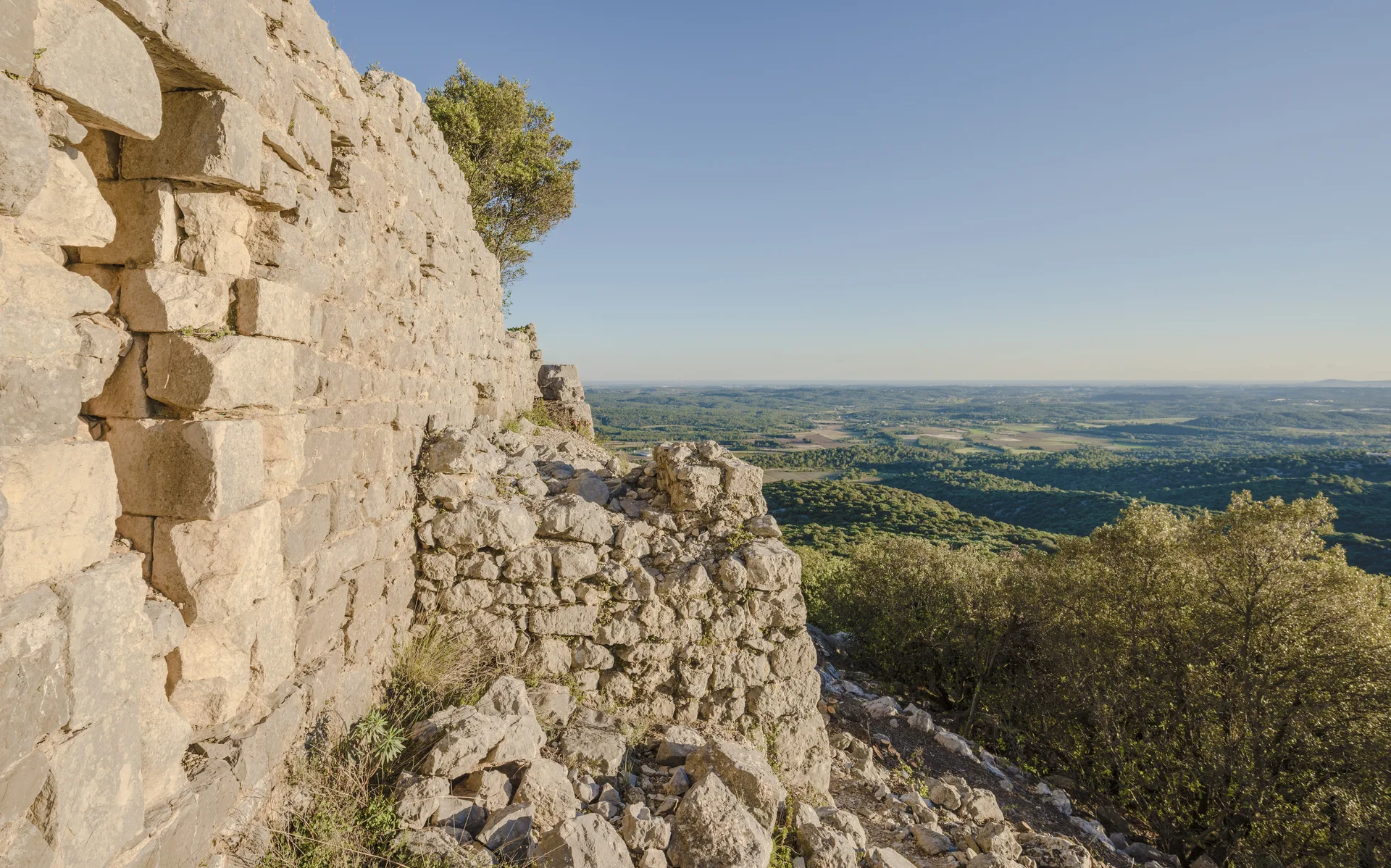 Lac de Ceceles à Saint-Mathieu-de-Tréviers — À 4,1 km du lac