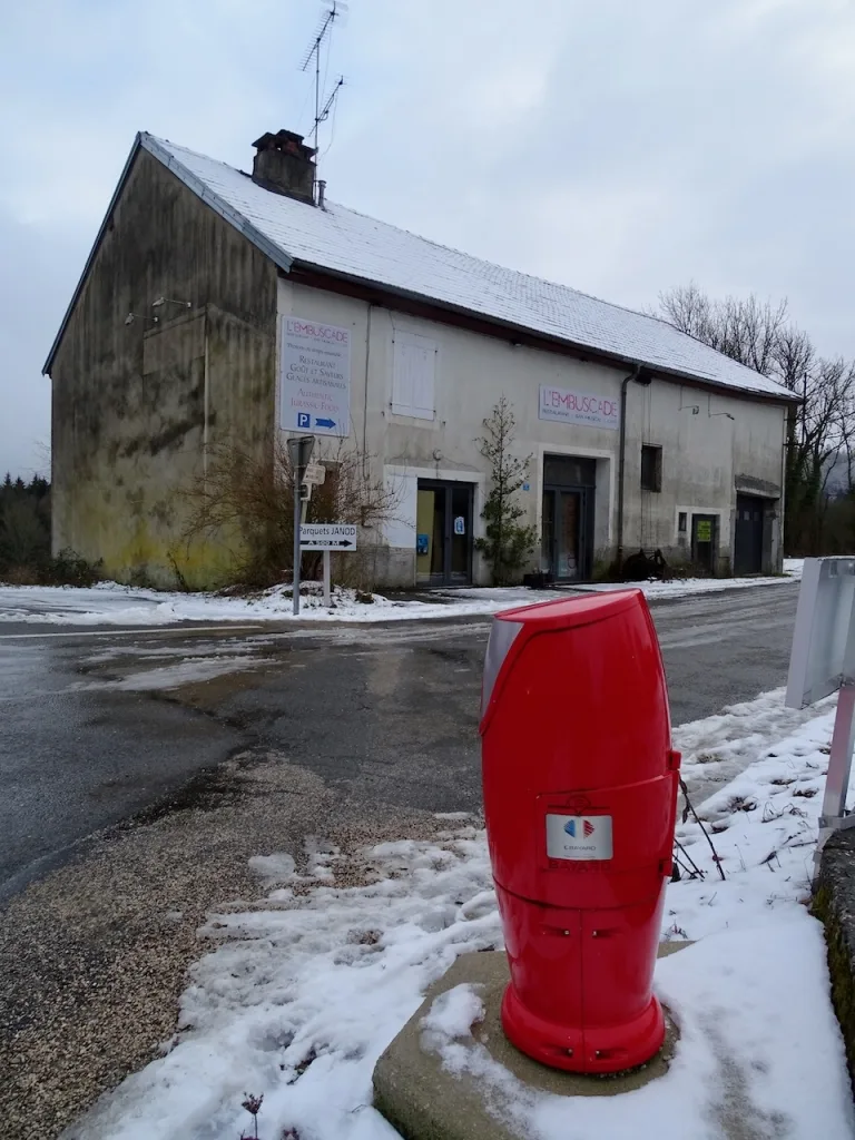 Lac de Chambly à Doucier — À 2,4 km du lac
