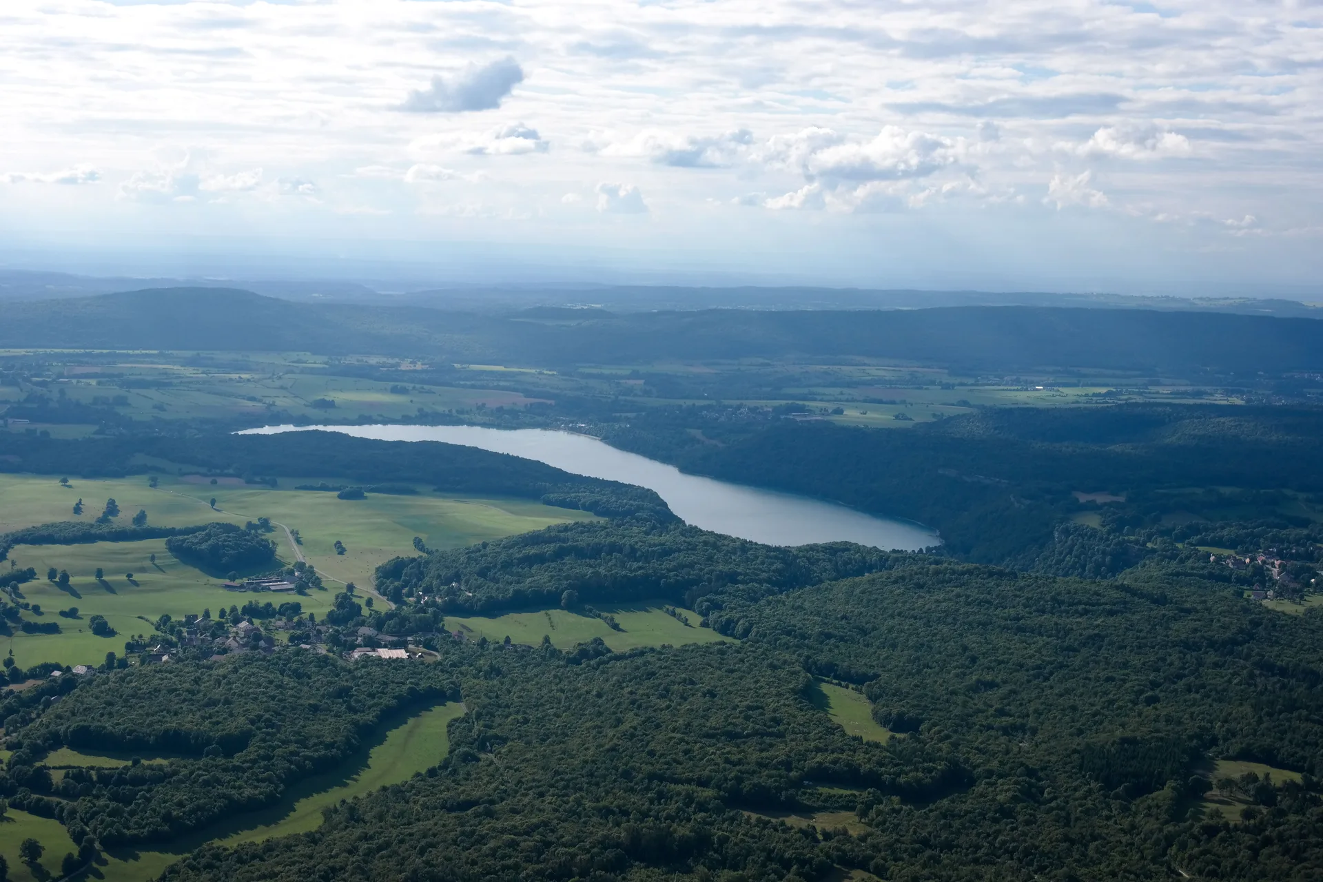 Lac de Chambly à Doucier — À 2,1 km du lac