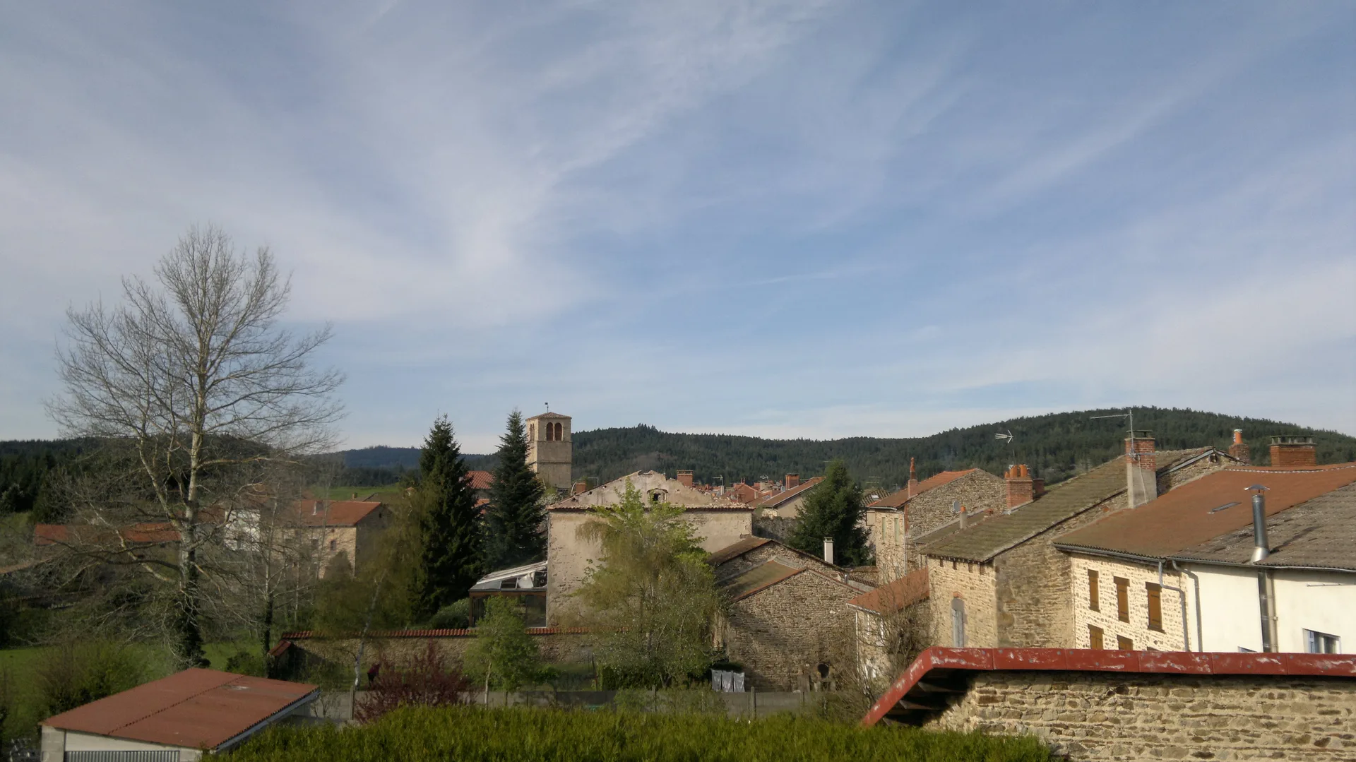 Lac de Champagnac à Champagnac-le-Vieux — À 1,2 km du lac