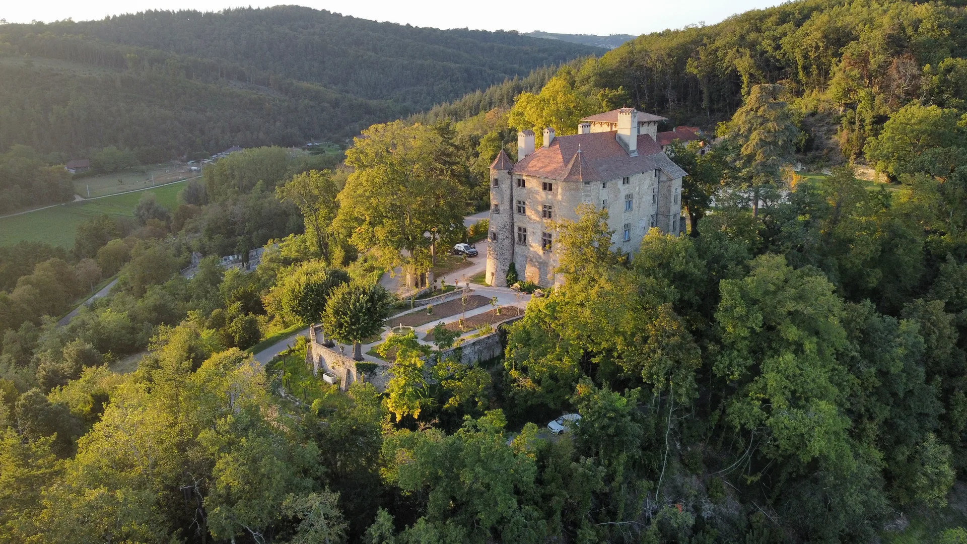 Lac de Champos à Charmes-sur-l'Herbasse — À 1,7 km du lac