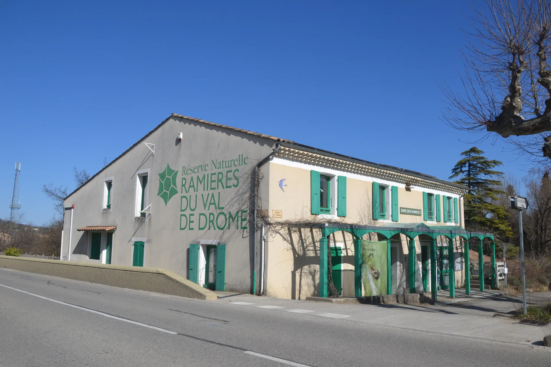 Lac de Champos à Grane — À 3,0 km du lac
