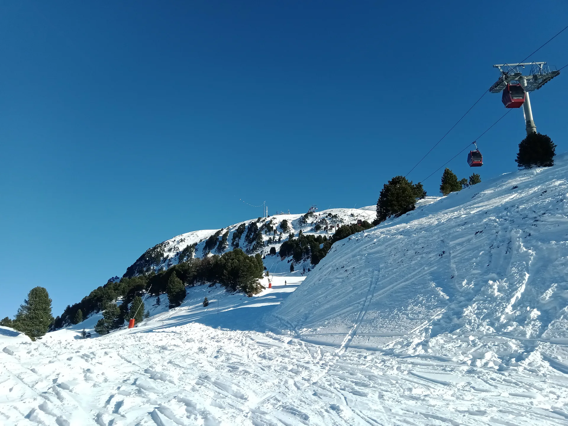 Lac de Chamrousse à Chamrousse — À 469 m du lac
