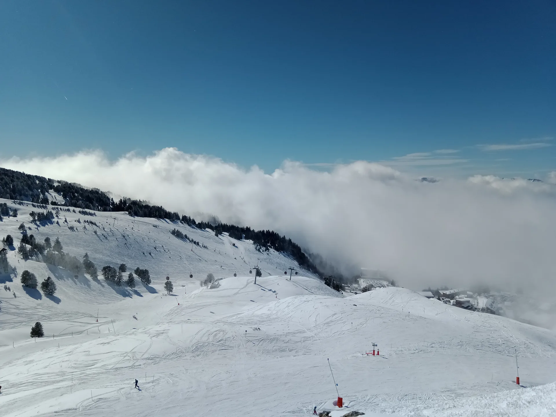 Lac de Chamrousse à Chamrousse — À 558 m du lac