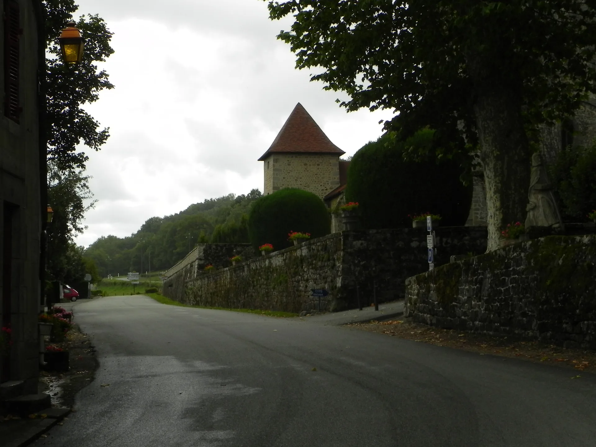 Lac de Chantegrelle à Ahun — À 2,6 km du lac