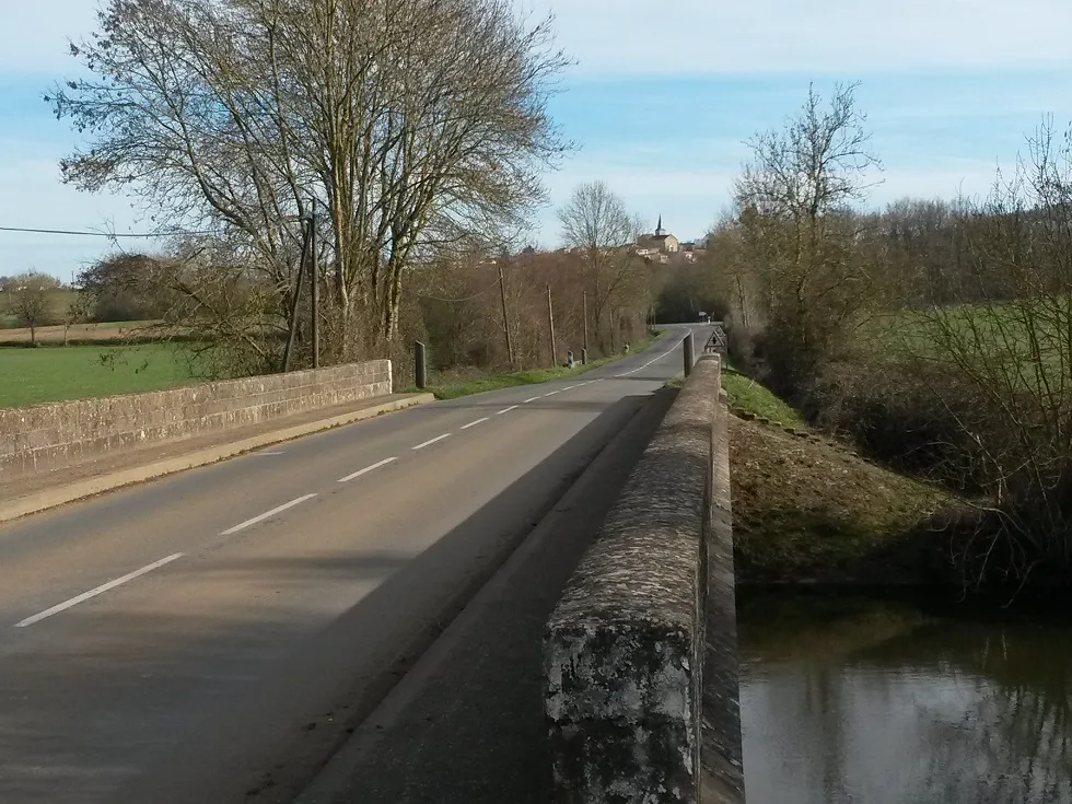 Lac de Chantonnay à Chantonnay — À 4,7 km du lac