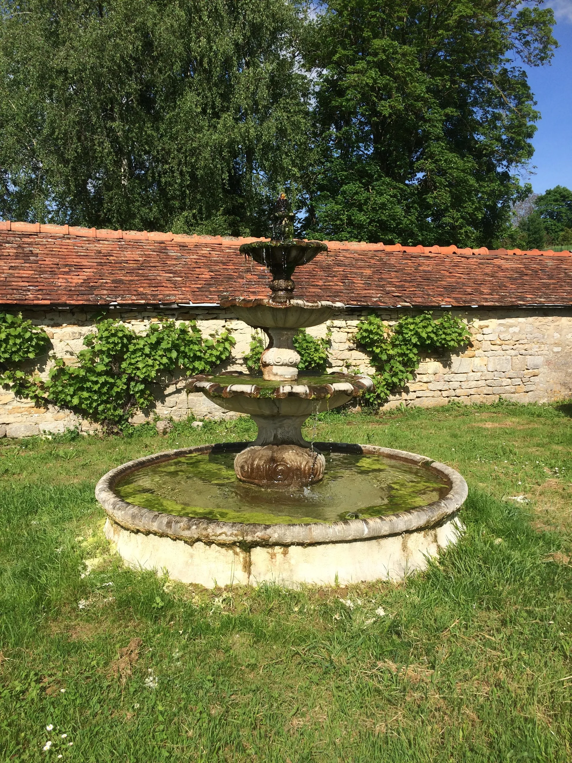 Lac de Charmes à Bannes — À 4,2 km du lac