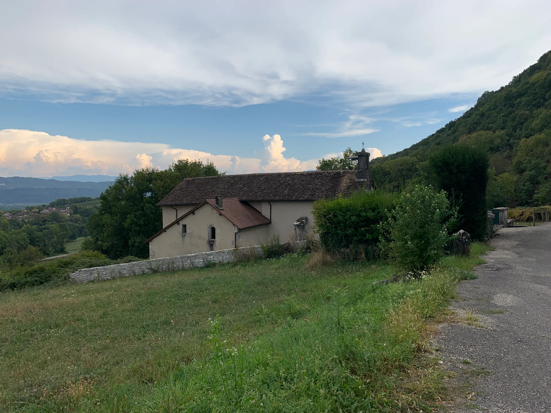 Lac de Chavoley à Ceyzérieu — À 2,5 km du lac