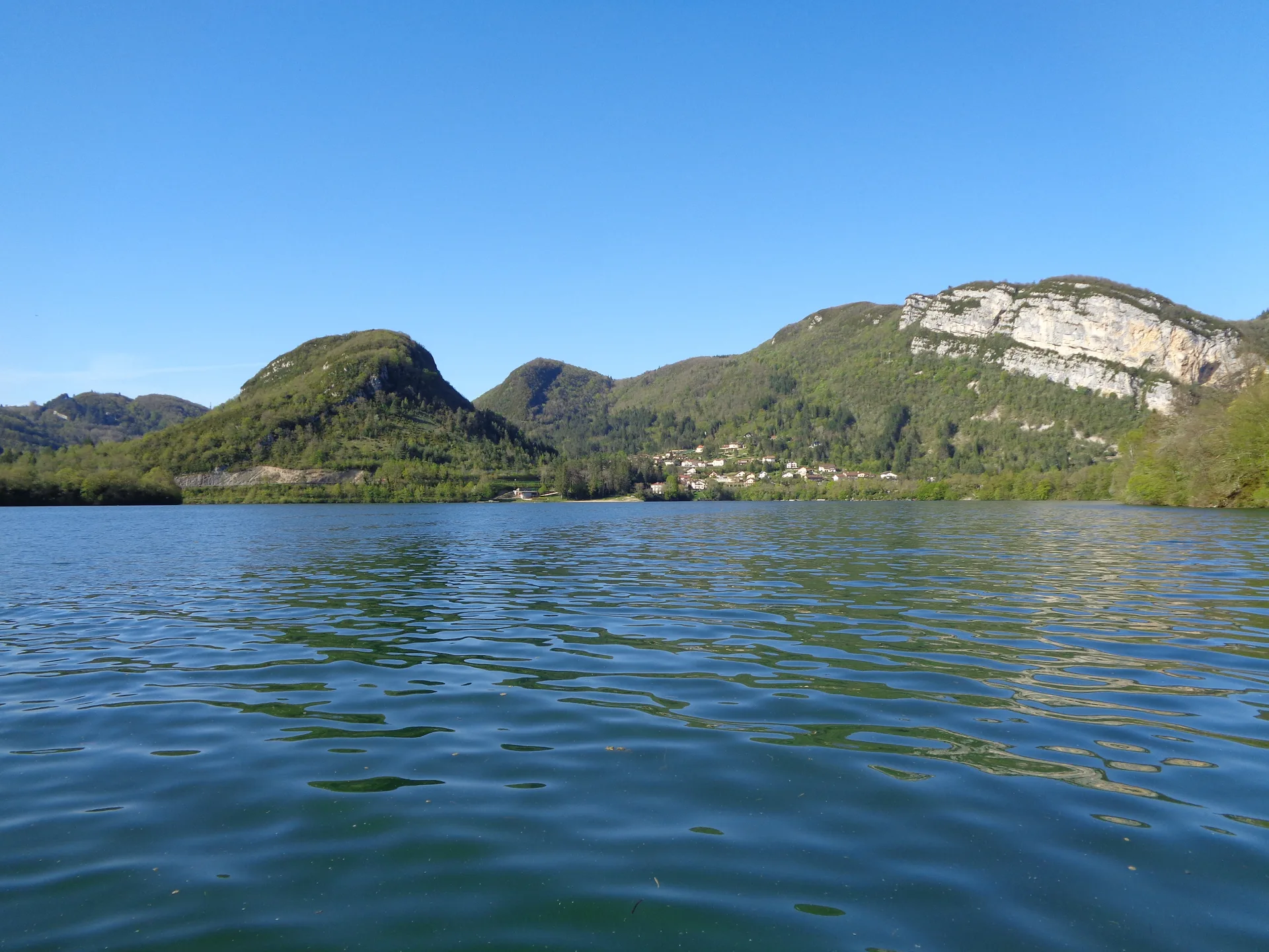 Lac de Coiselet à Condes — À 2,1 km du lac