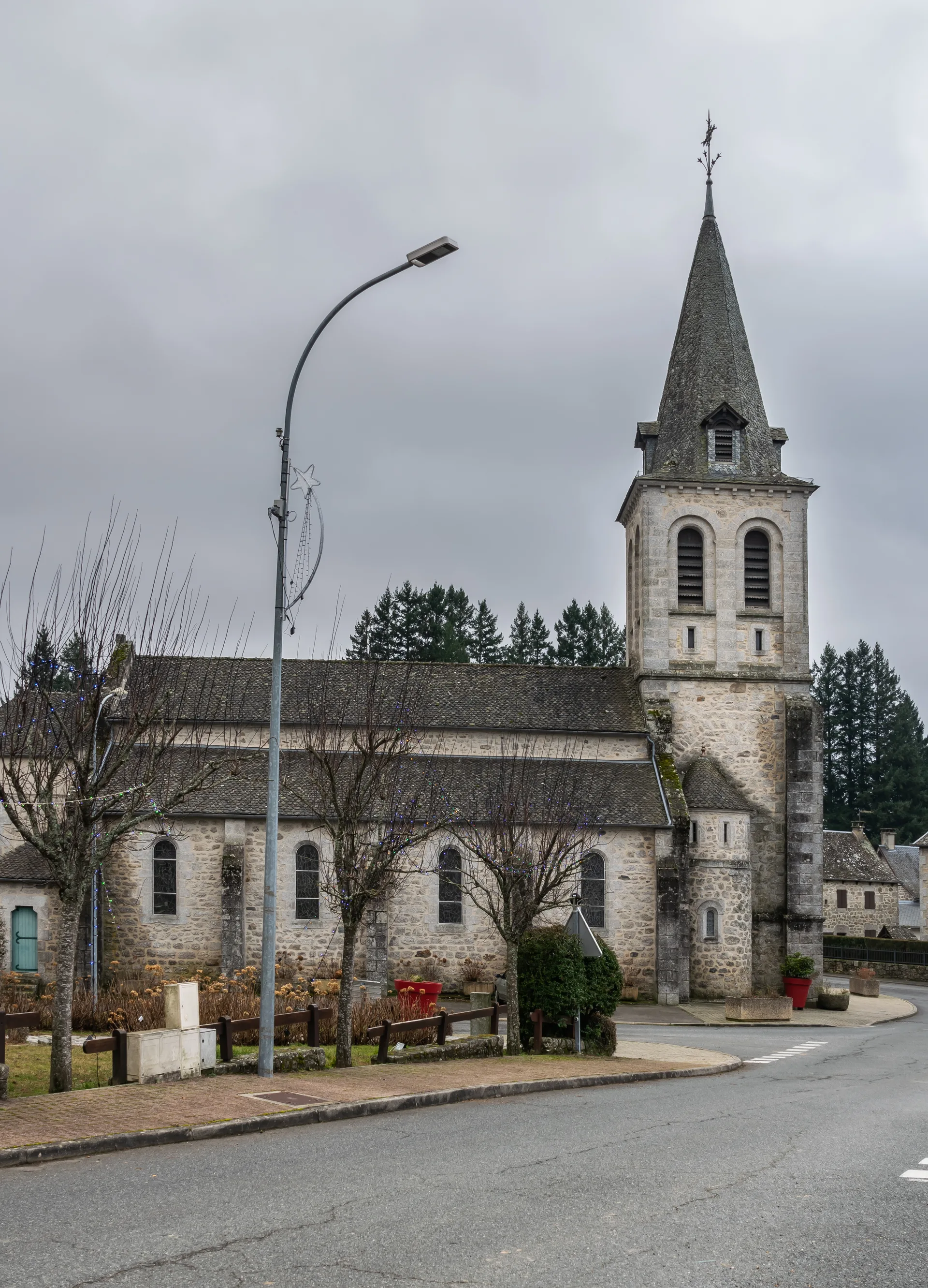 Lac de Couesque à Saint-Hippolyte — À 3,7 km du lac