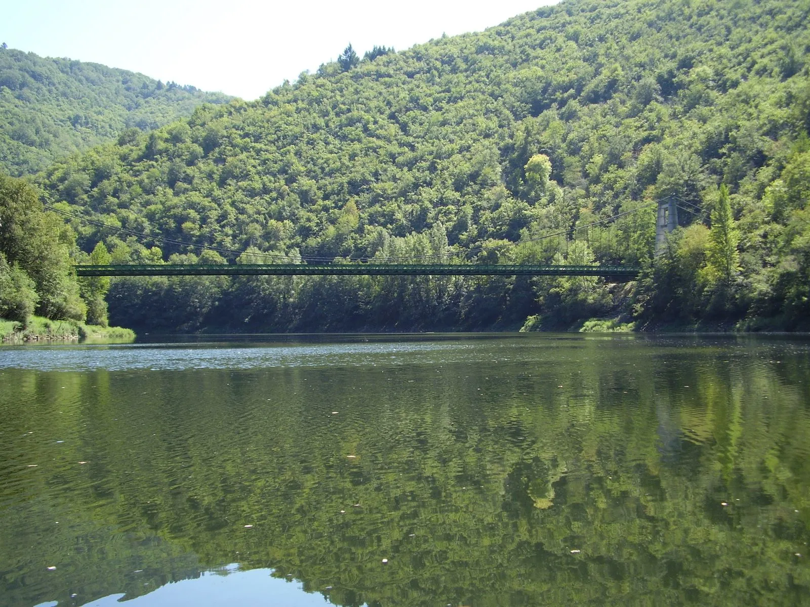 Lac de Couesque à Saint-Hippolyte — À 3,9 km du lac