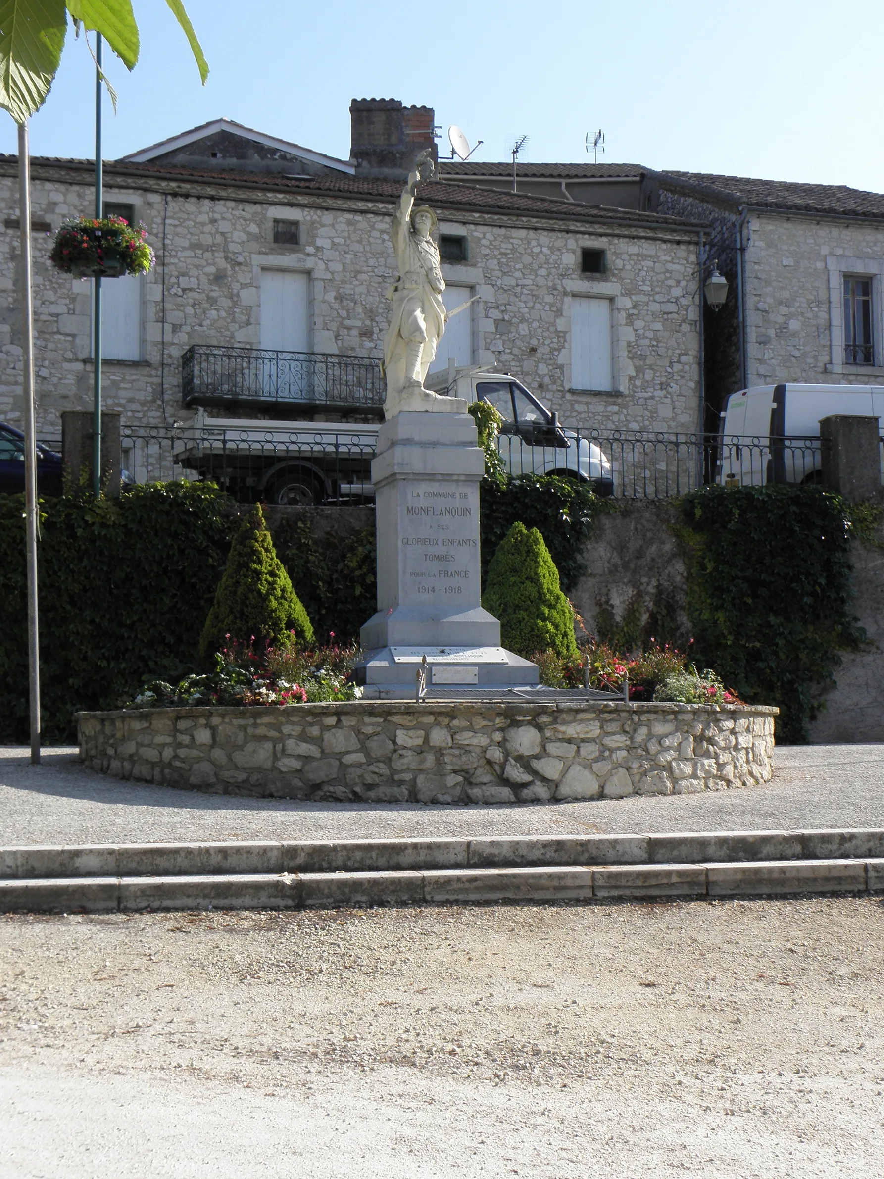 Lac de Coulon à Monflanquin — À 1,3 km du lac