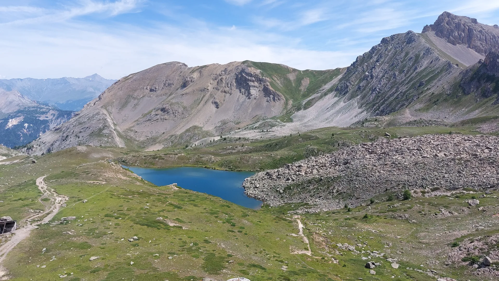 Lac de Cristol à La Salle-les-Alpes — À 1,9 km du lac