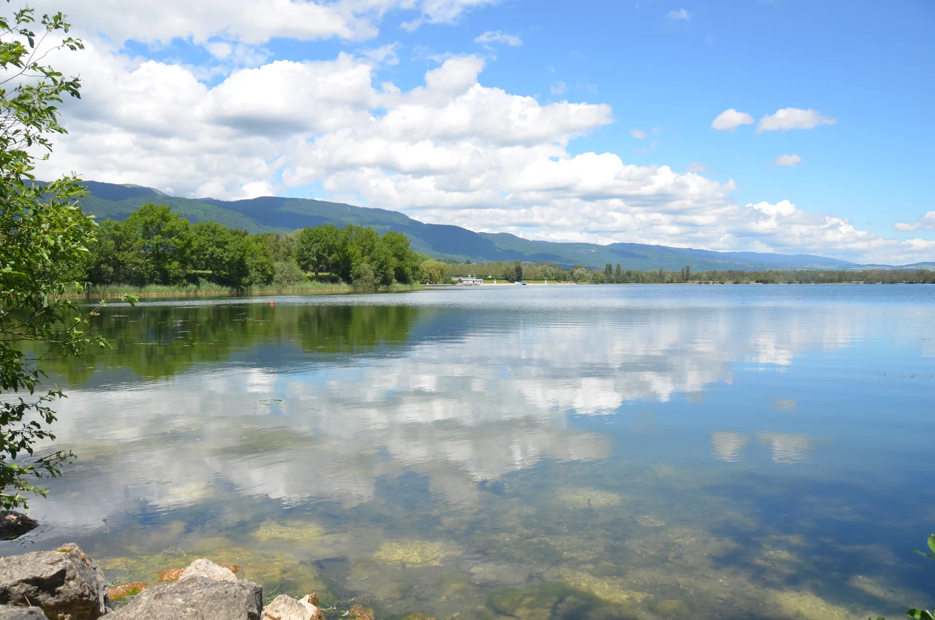 Lac de Divonne à Divonne-les-Bains — À 771 m du lac
