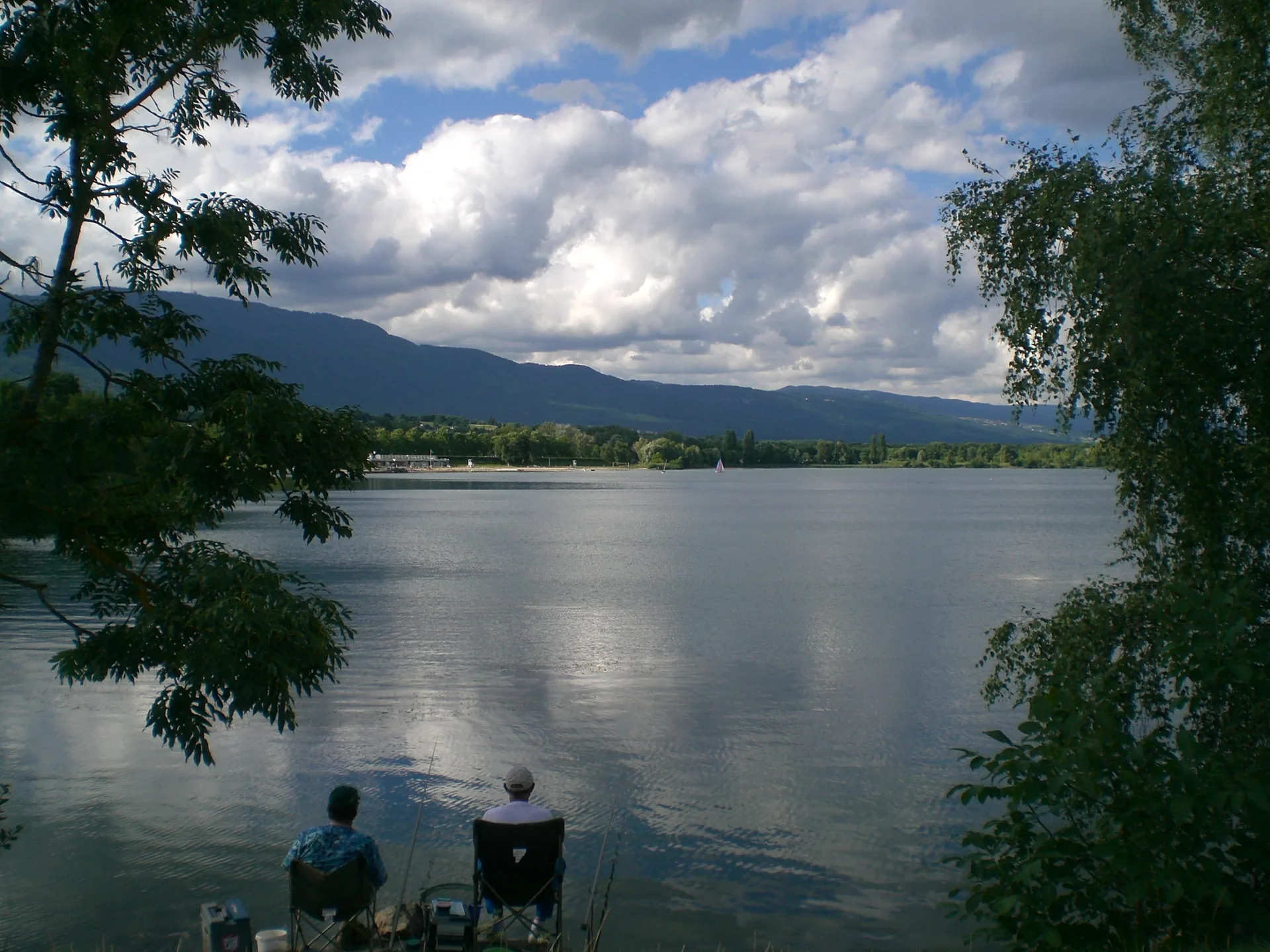 Lac de Divonne à Divonne-les-Bains — À 378 m du lac
