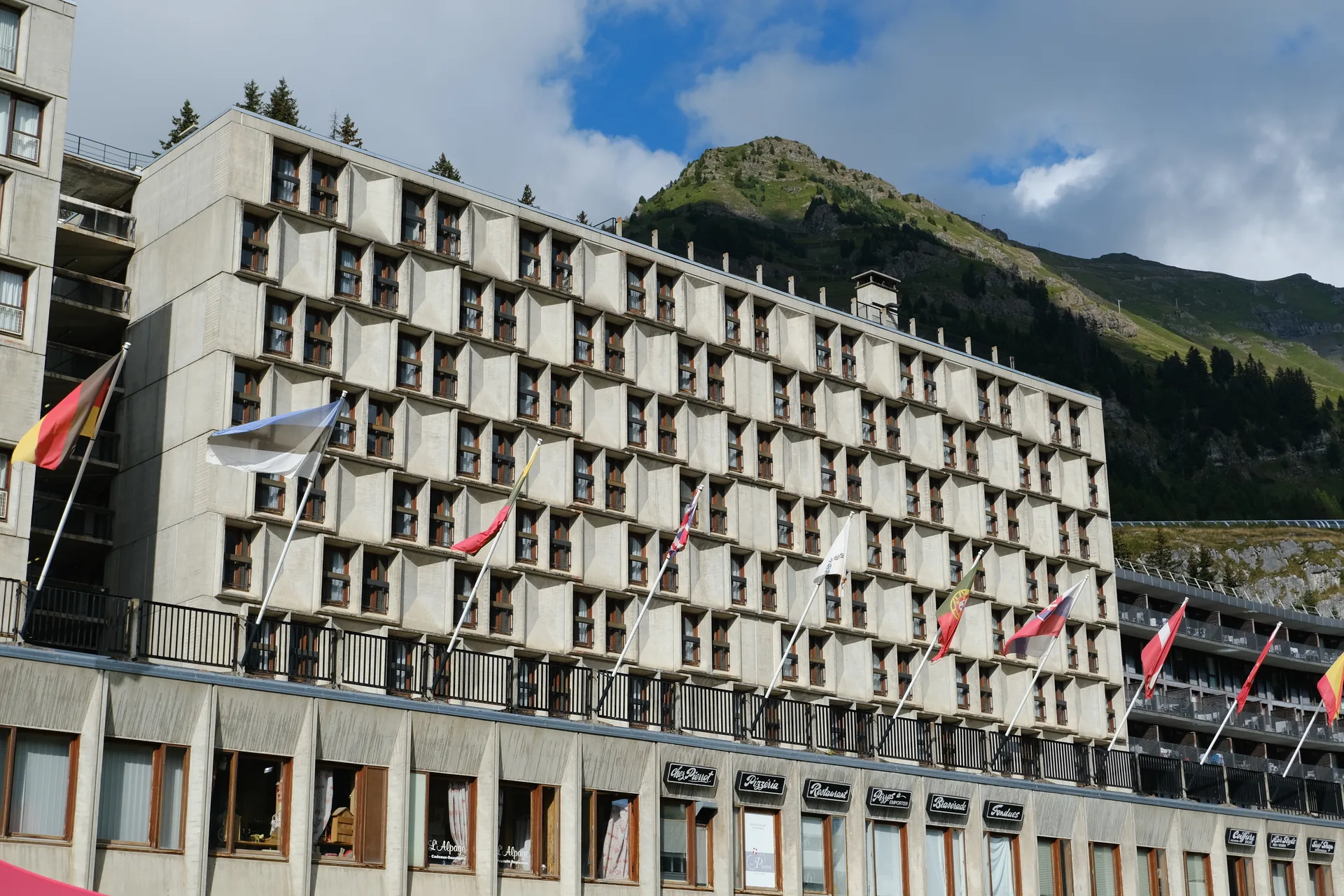 Lac de Flaine à Magland — À 1,7 km du lac