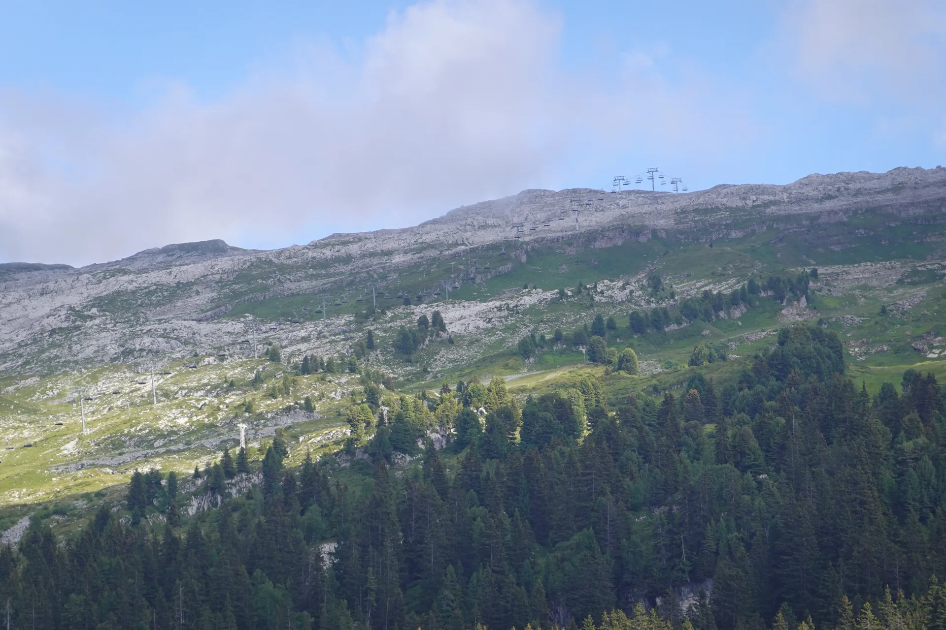 Lac de Flaine à Magland — À 1,8 km du lac