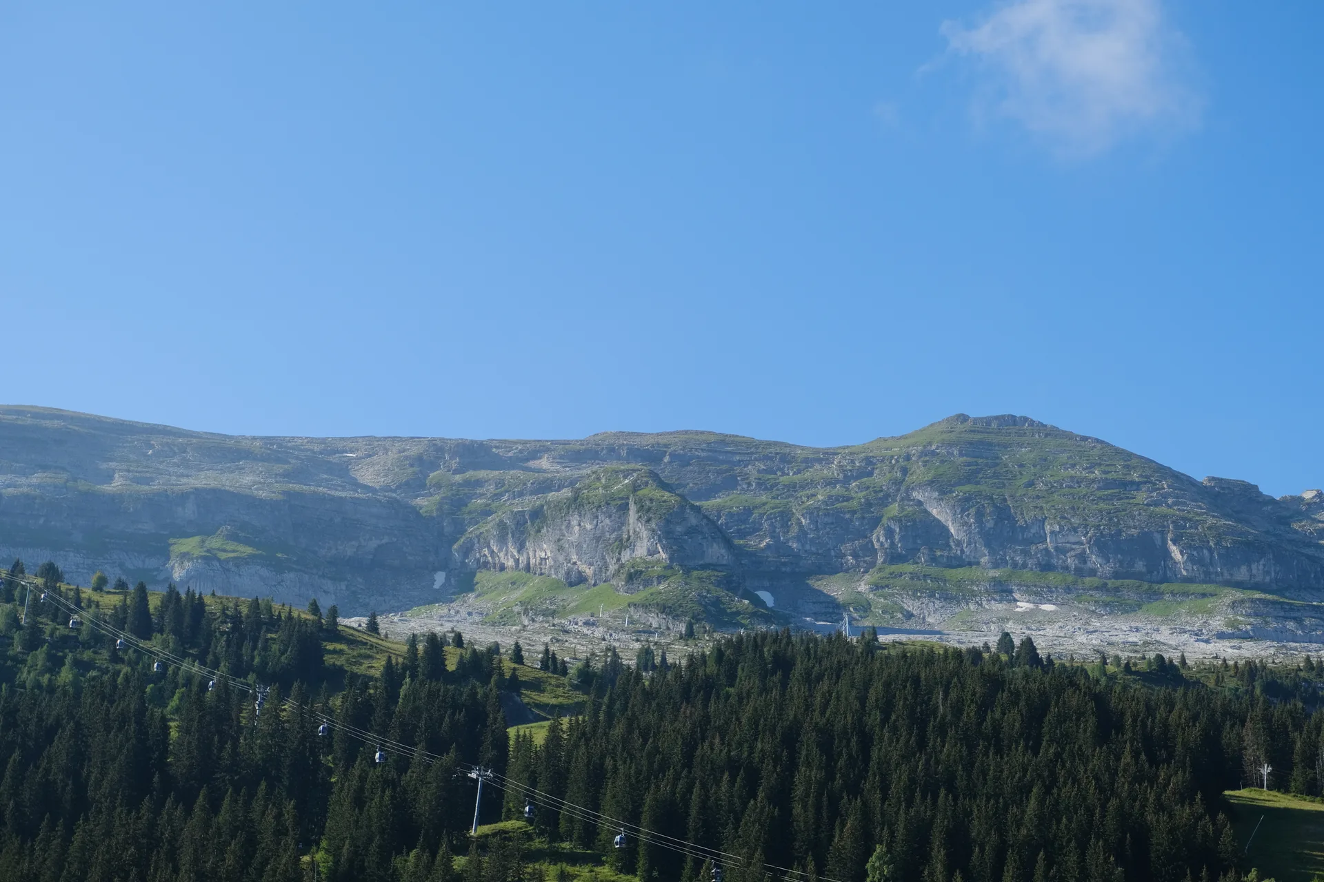 Lac de Flaine à Magland — À 1,9 km du lac