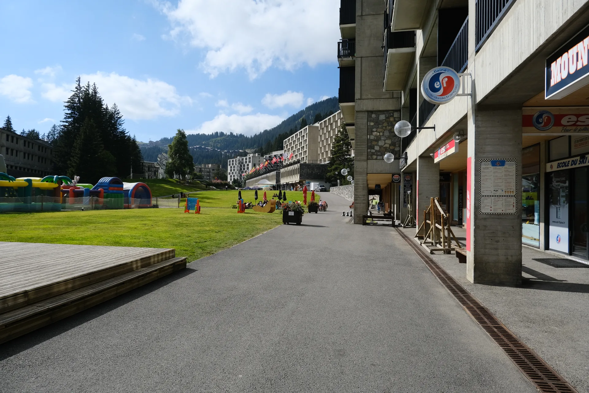 Lac de Flaine à Magland — À 1,9 km du lac