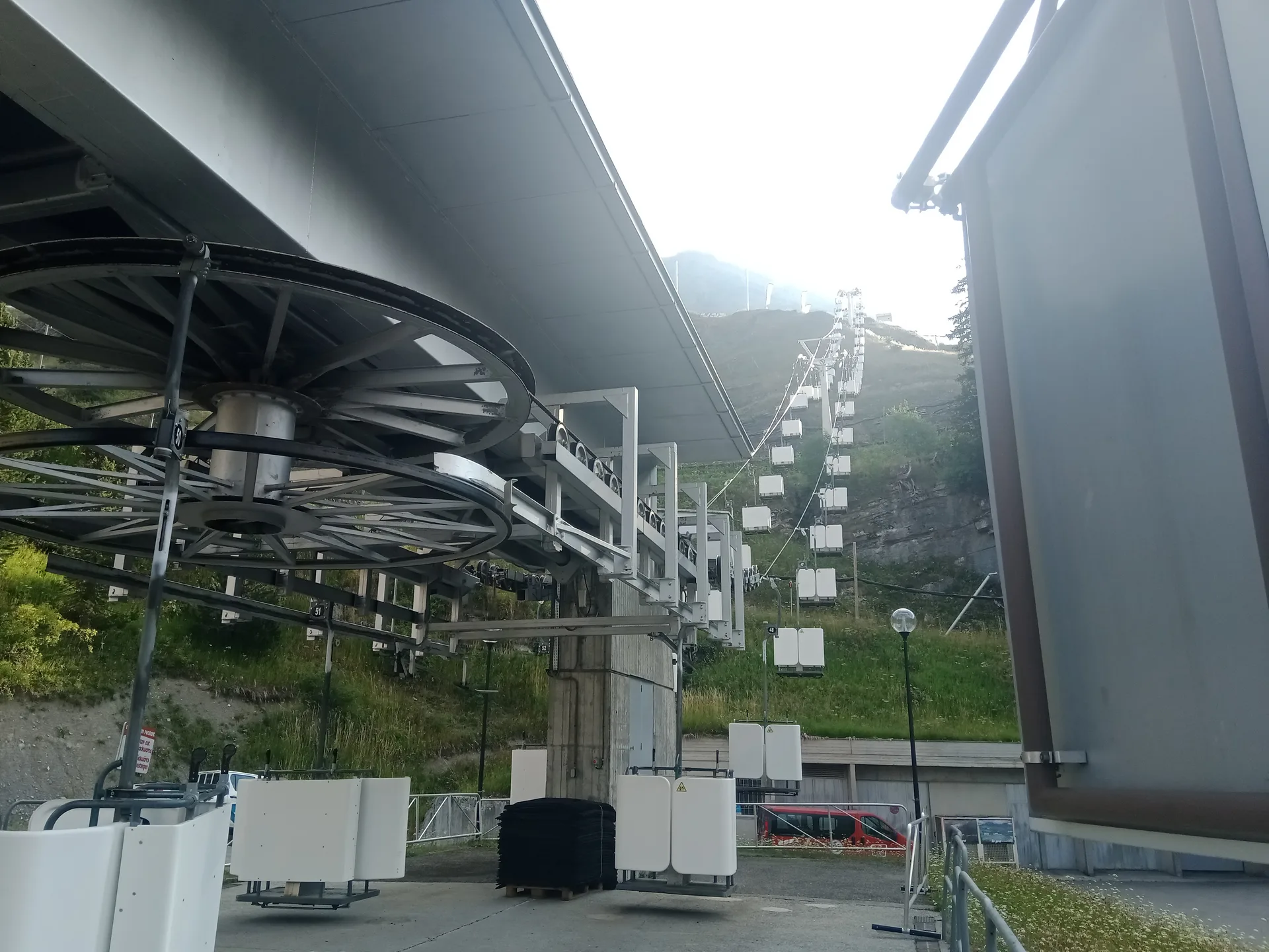 Lac de Flaine à Magland — À 1,9 km du lac