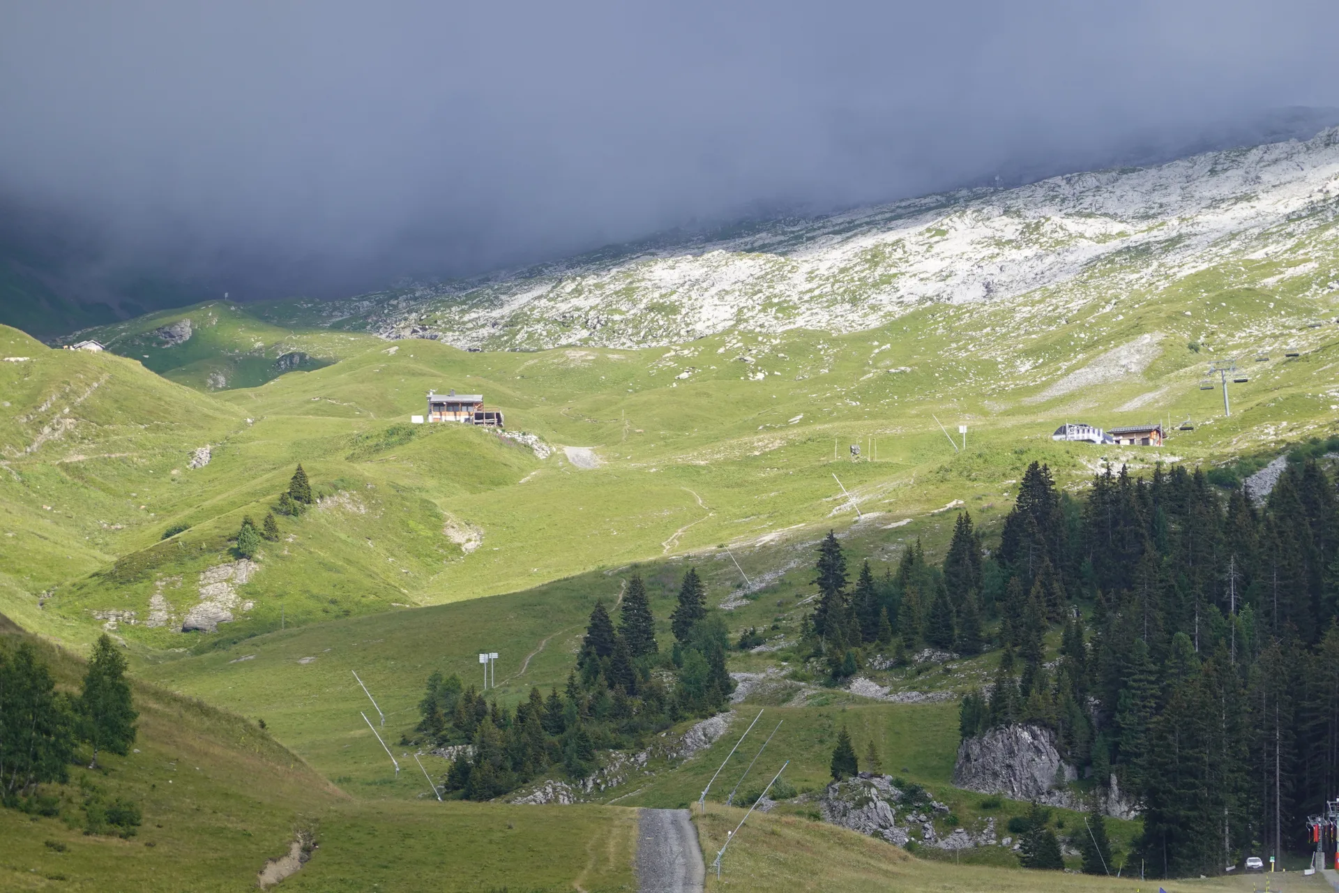 Lac de Flaine à Magland — À 1,9 km du lac