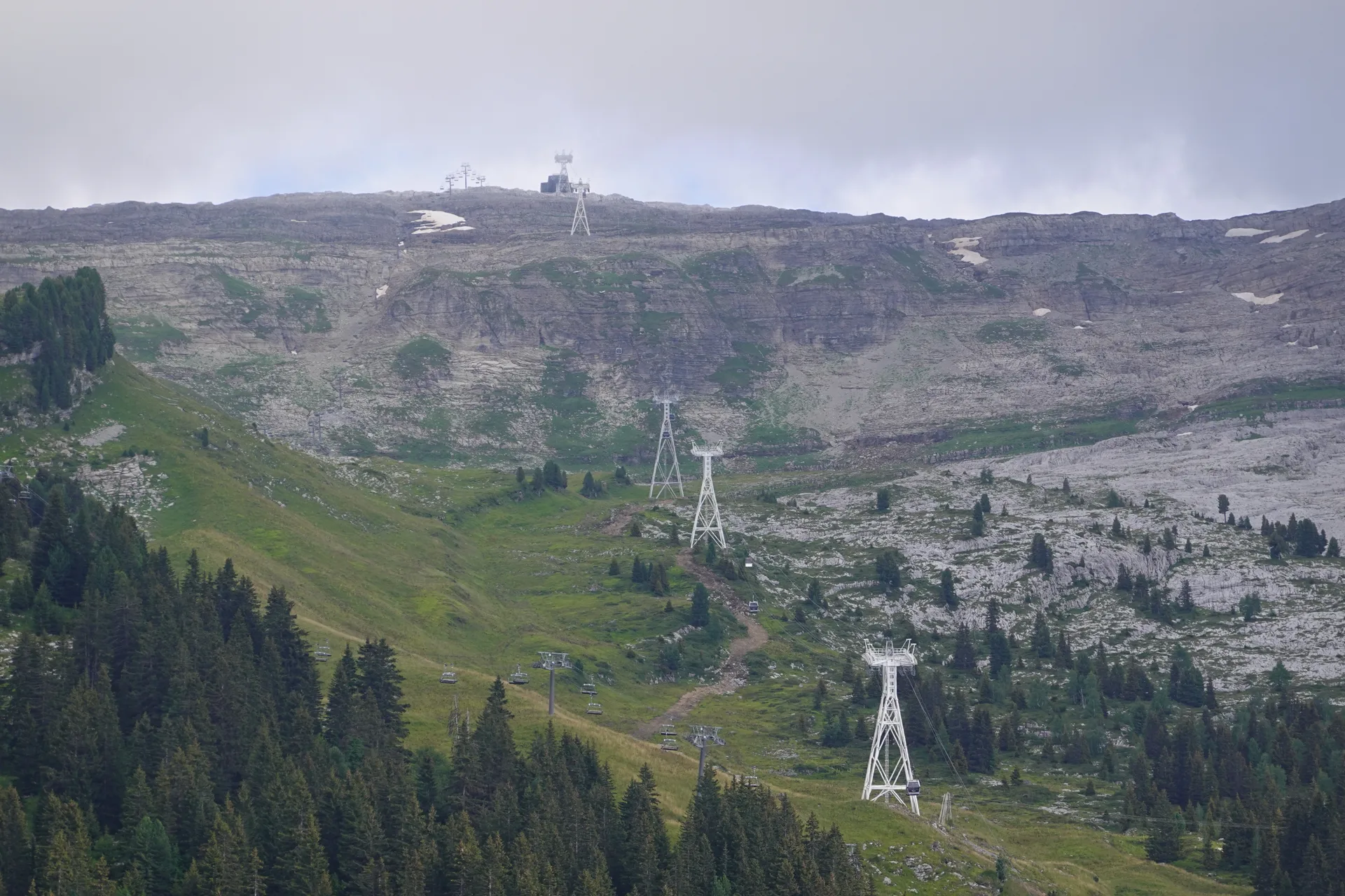 Lac de Flaine à Magland — À 1,9 km du lac