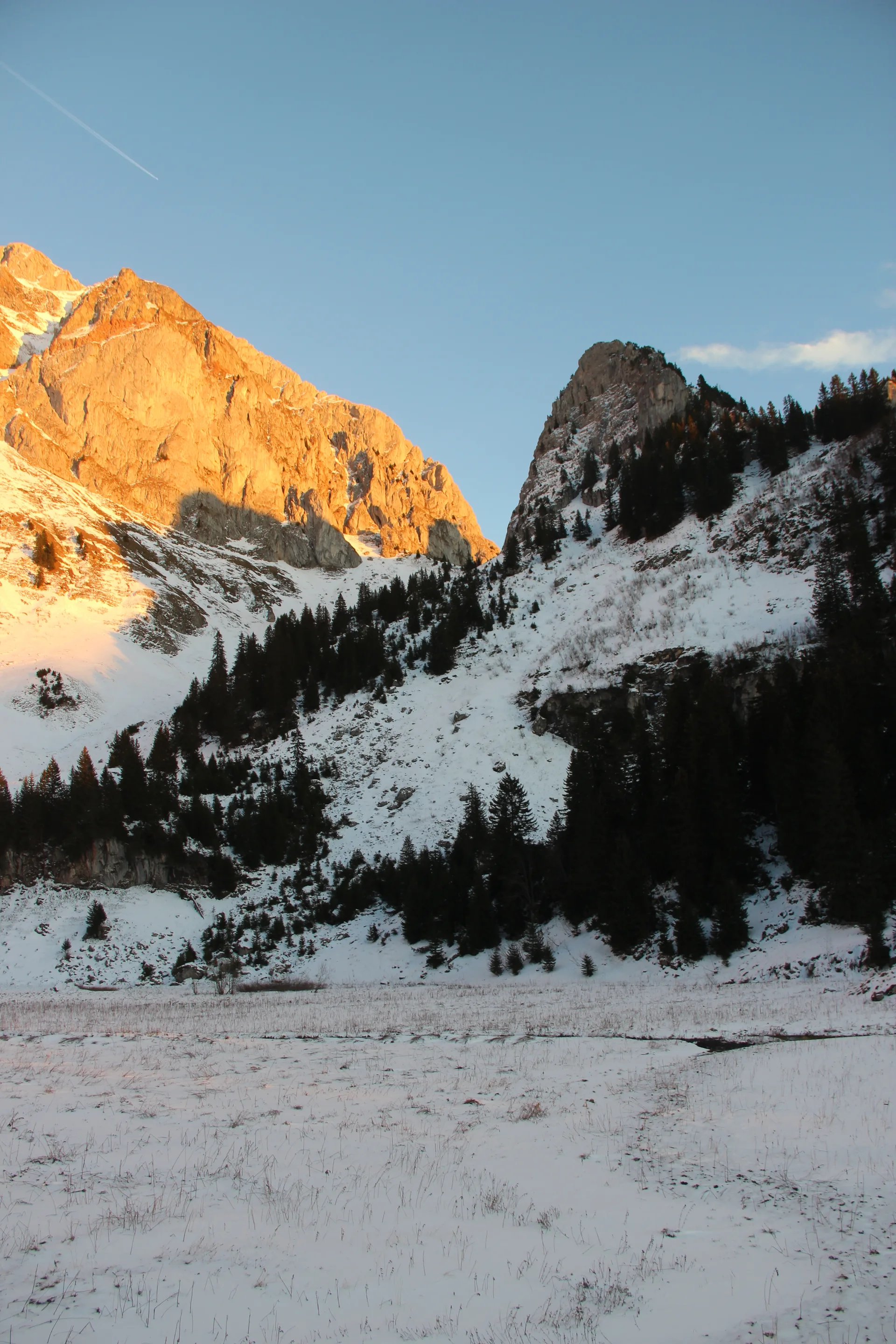 Lac de Fontaine 1570 m à Vacheresse — À 1,6 km du lac