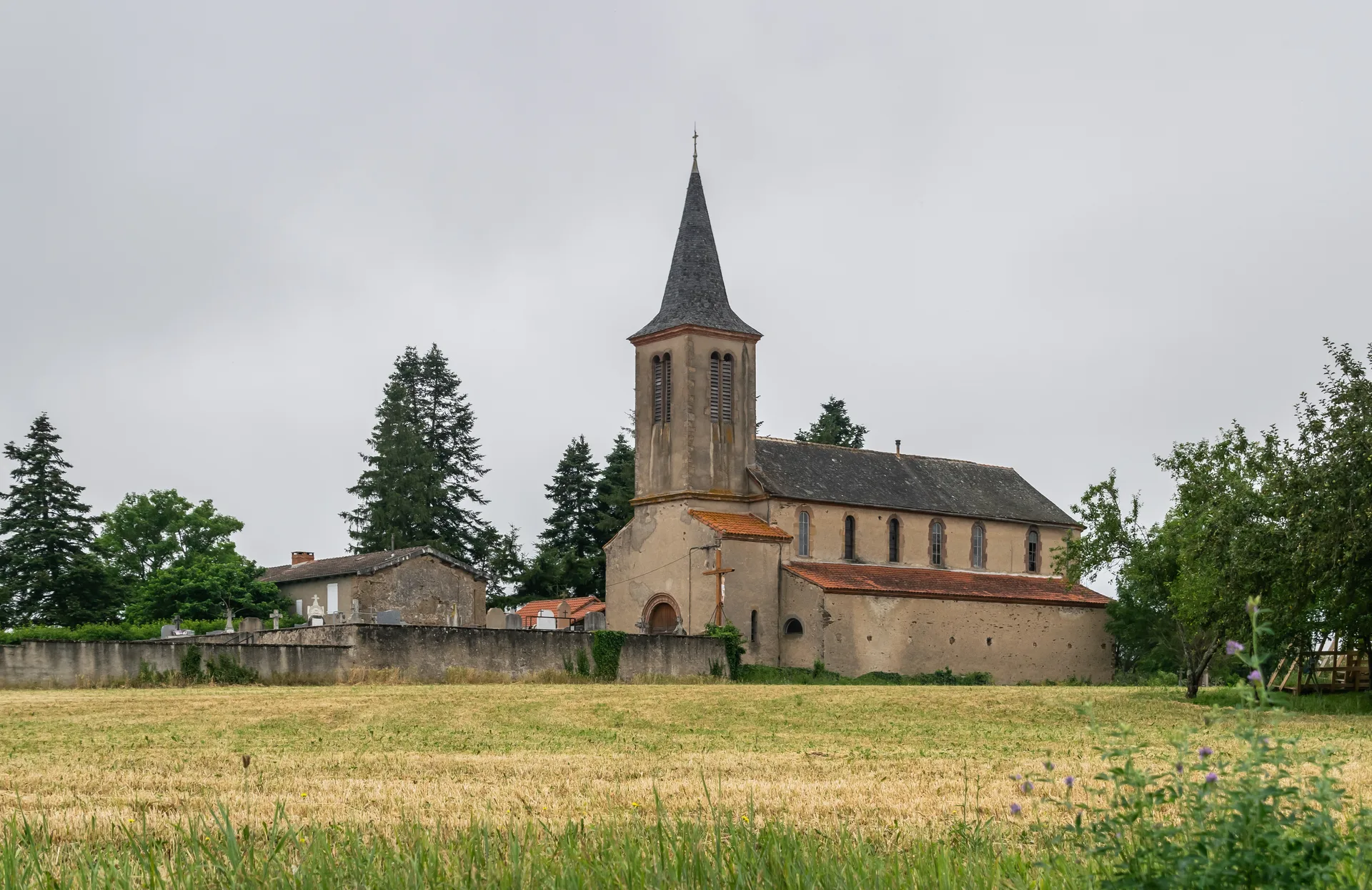 Lac de Fontbonne à Sainte-Gemme — À 4,0 km du lac