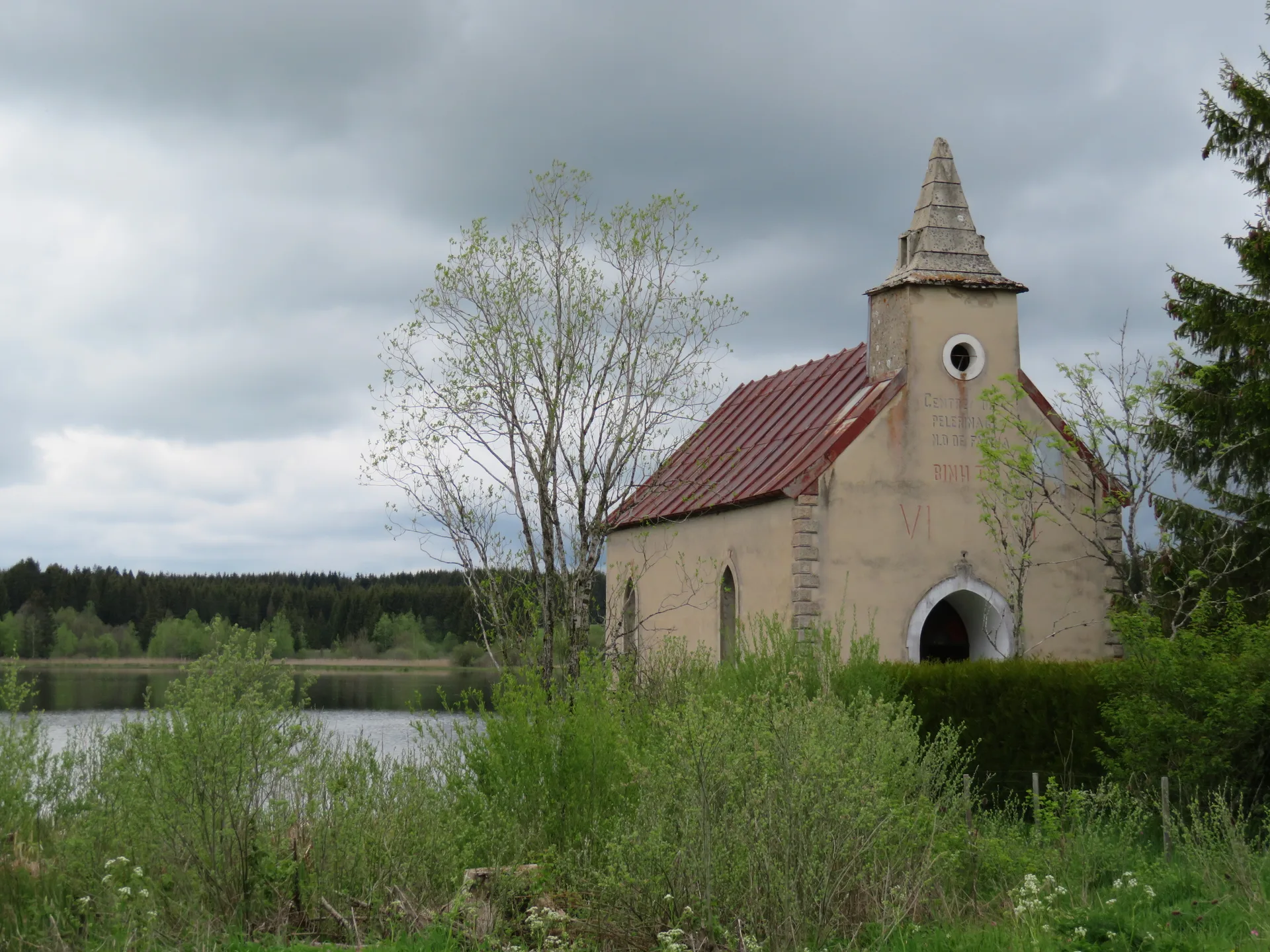 Lac de Frasne à Frasne — À 359 m du lac