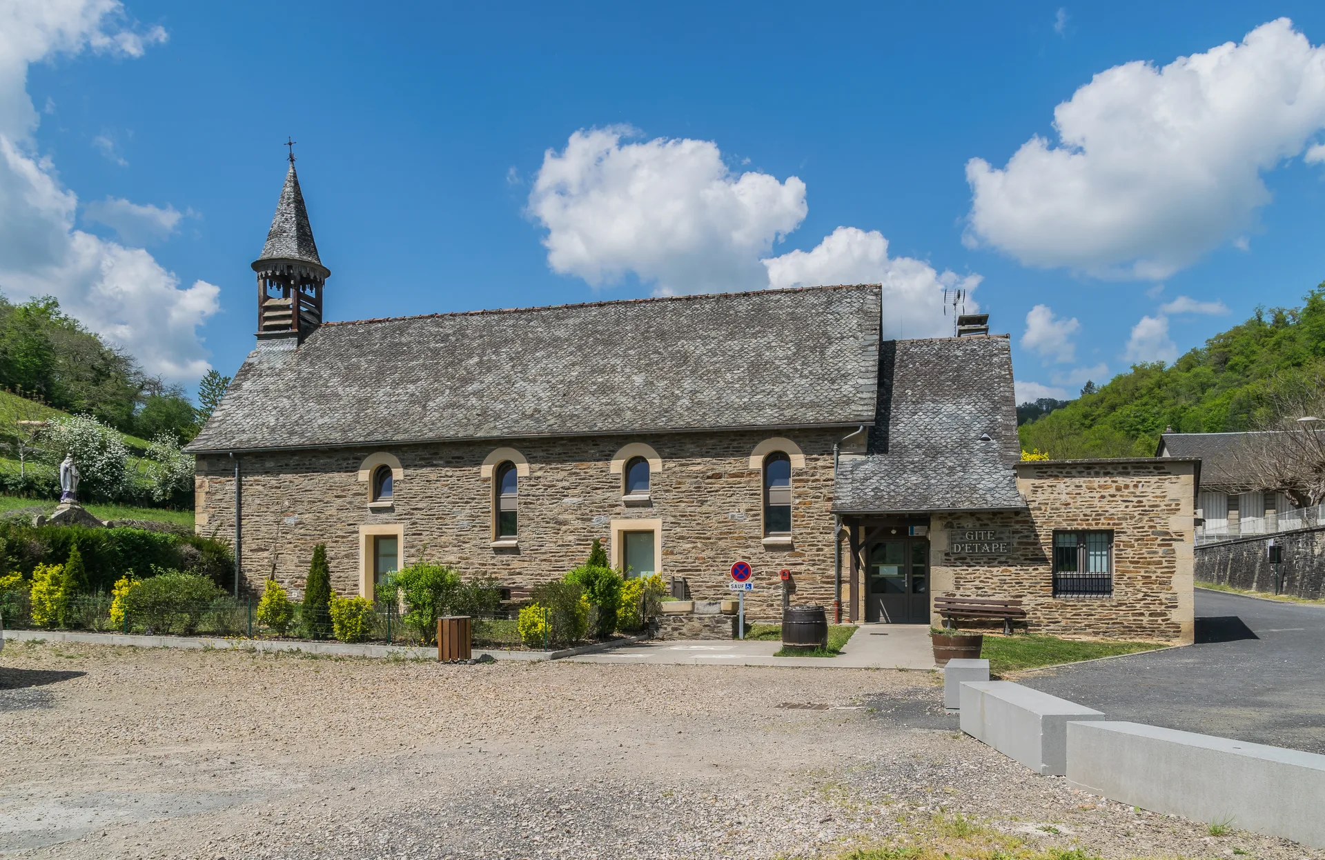 Lac de Golinhac à Estaing — À 1,5 km du lac