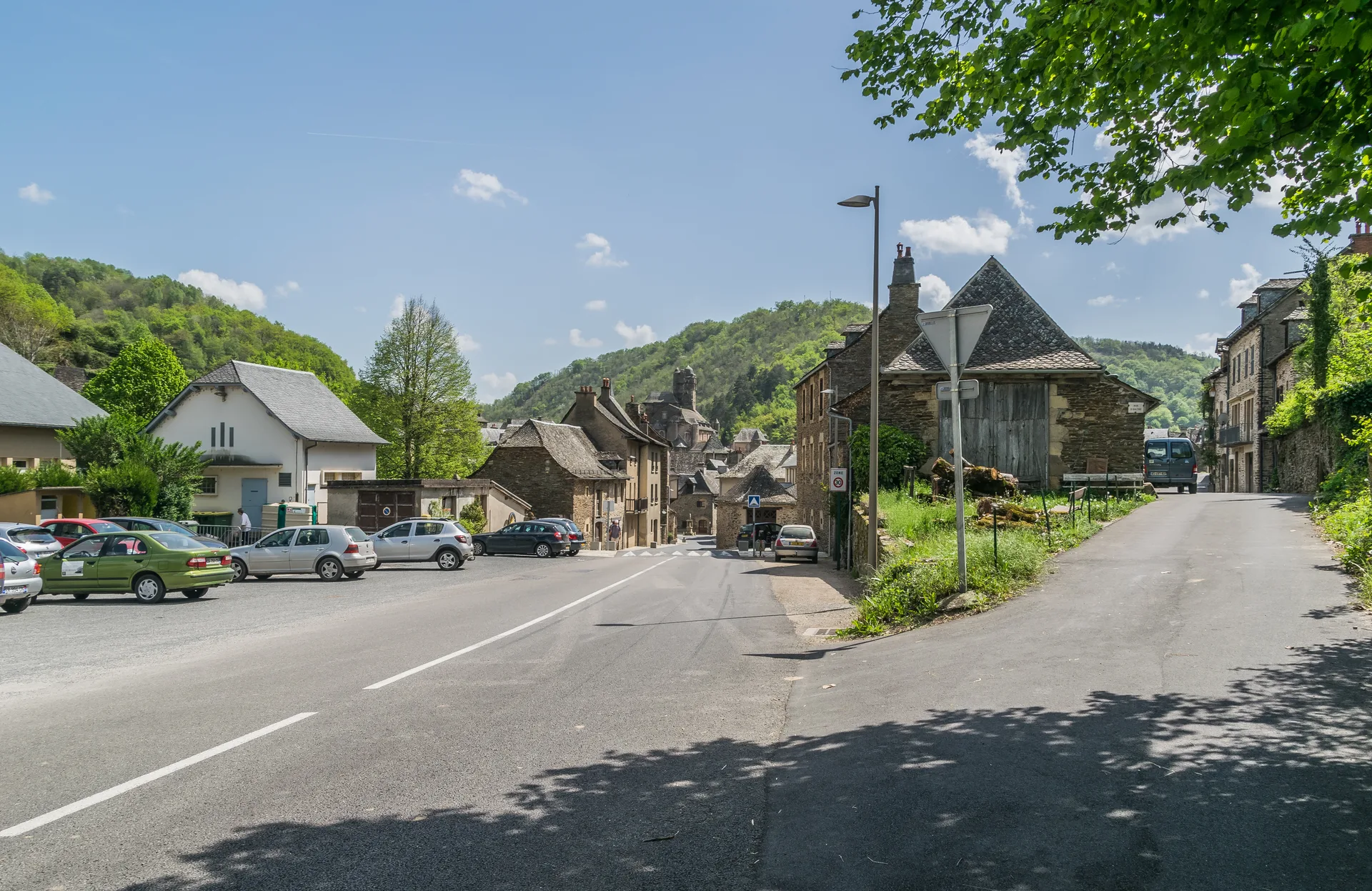 Lac de Golinhac à Estaing — À 1,6 km du lac