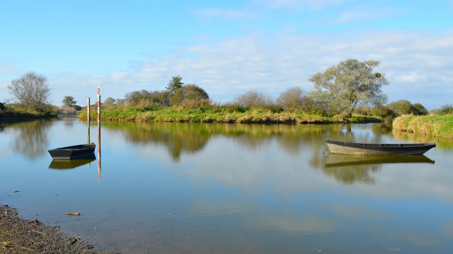 Lac de Grand Lieu à Saint-Philbert-de-Grand-Lieu — À 3,5 km du lac