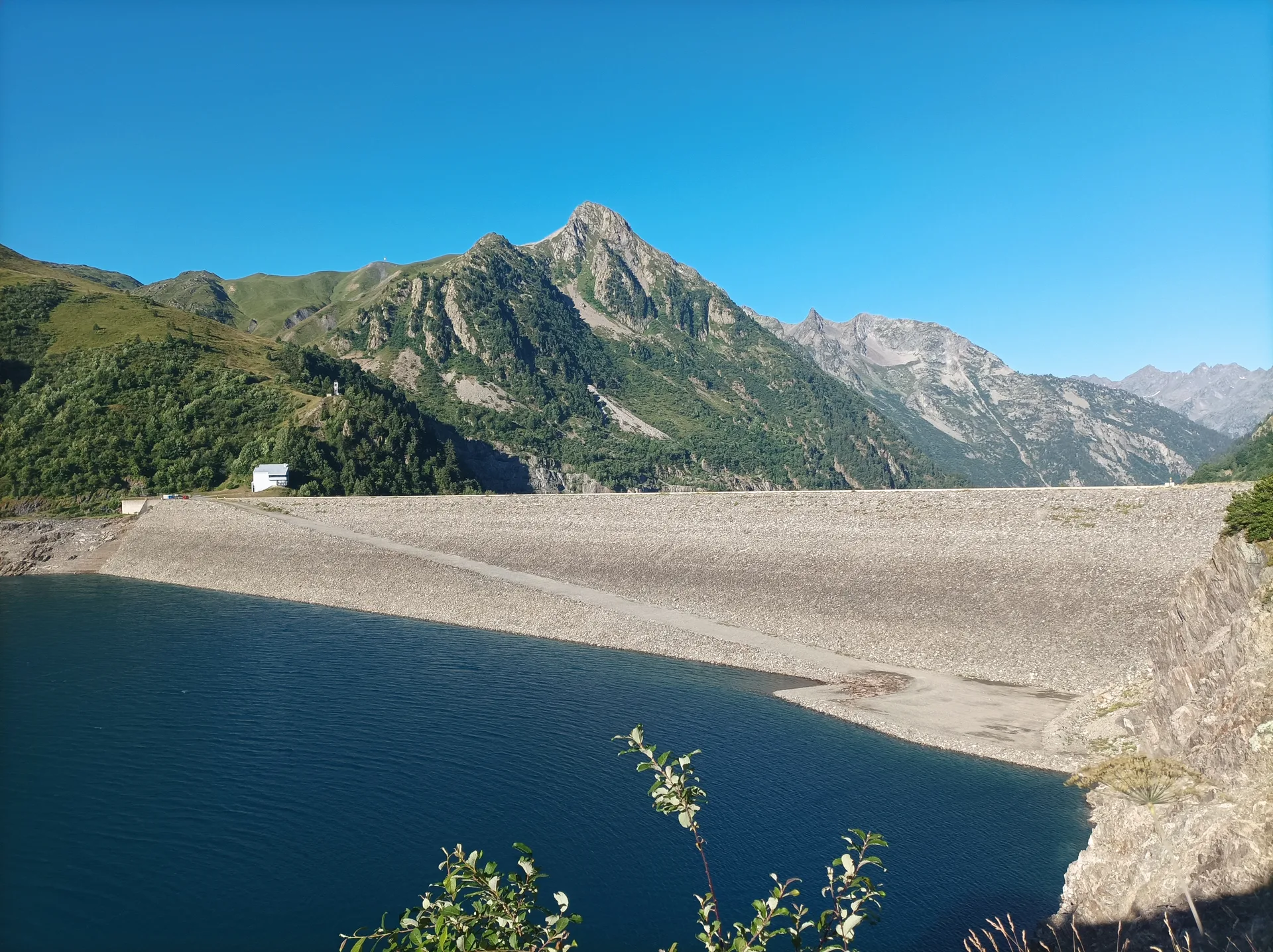 Lac de Grand Maison à Vaujany — À 309 m du lac