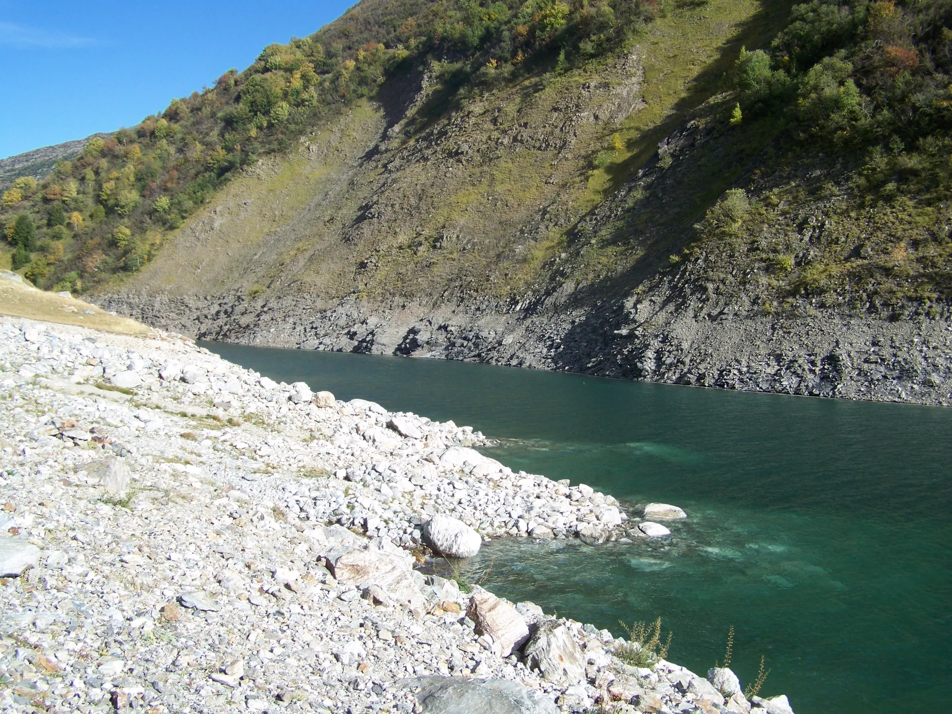 Lac de Grand Maison à Vaujany — À 3,0 km du lac
