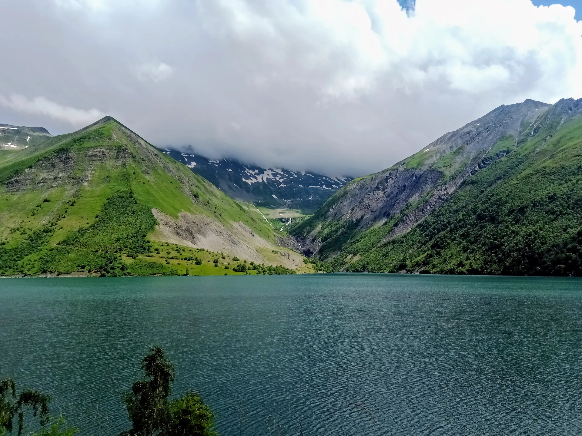 Lac de Grand Maison à Vaujany — À 248 m du lac
