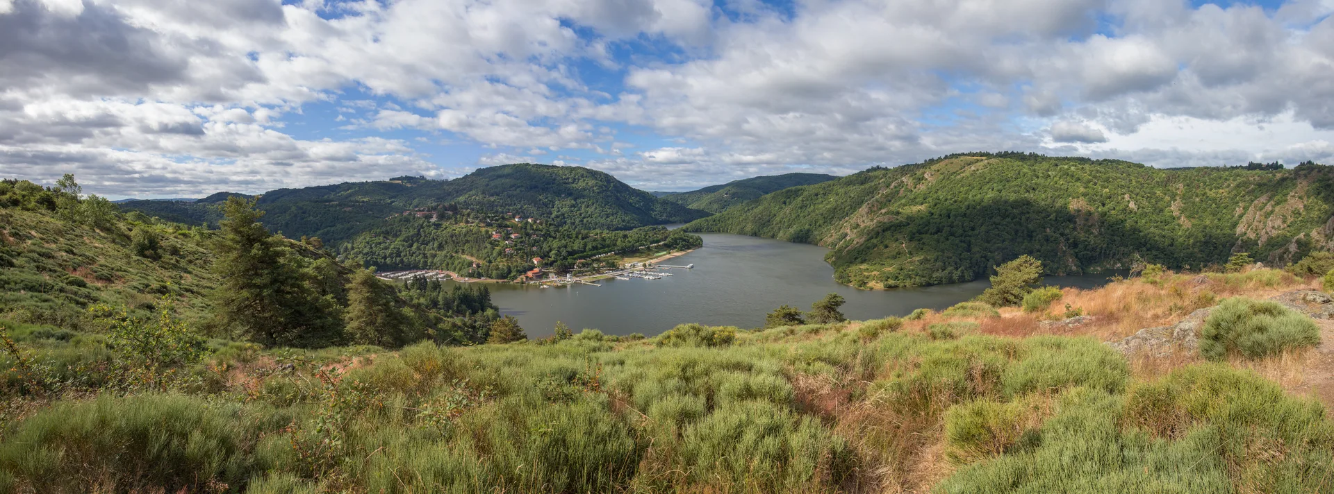Lac de Grangent à Chambles — À 652 m du lac