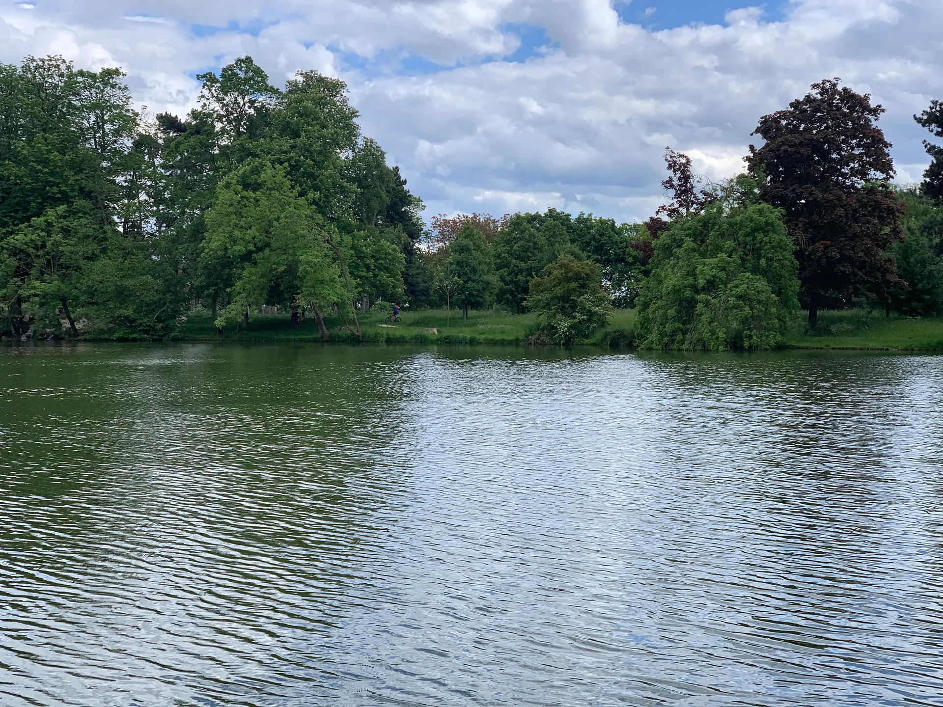Lac de Gravelle à Paris — Sur le lac