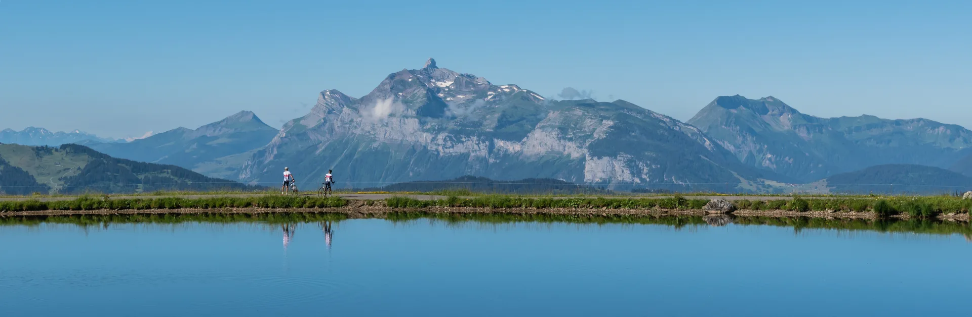 Lac de Joux Plane à Verchaix — Sur le lac