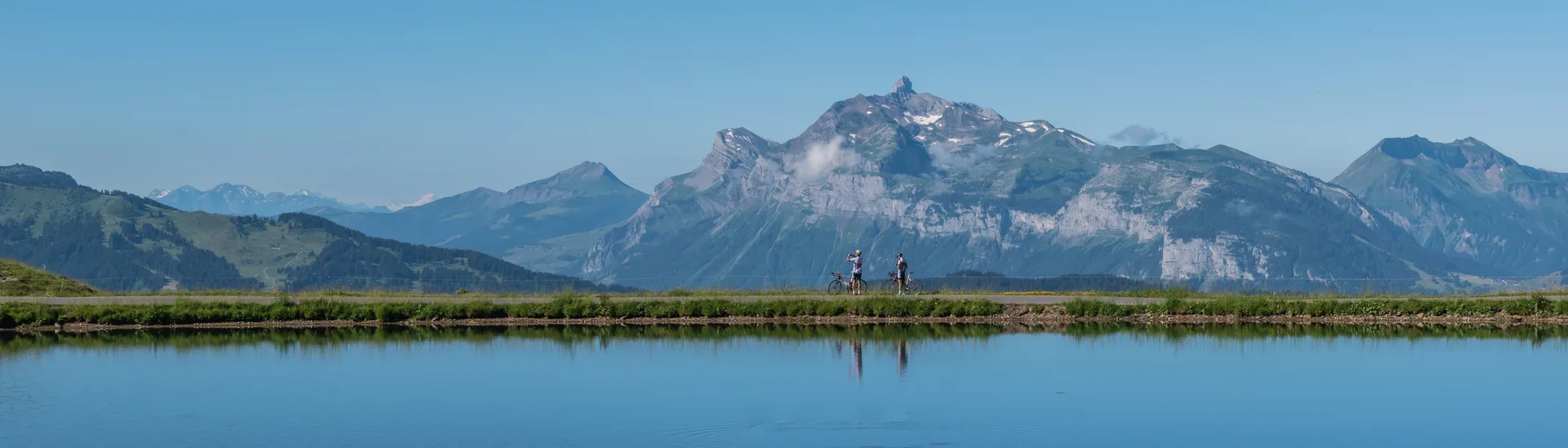 Lac de Joux Plane à Verchaix — Sur le lac