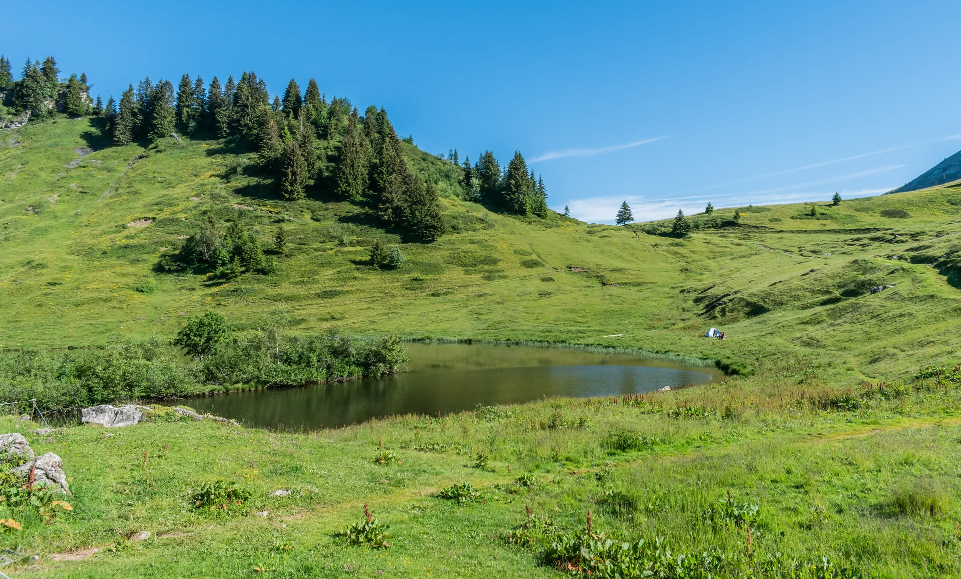 Lac de Joux Plane à Verchaix — Sur le lac