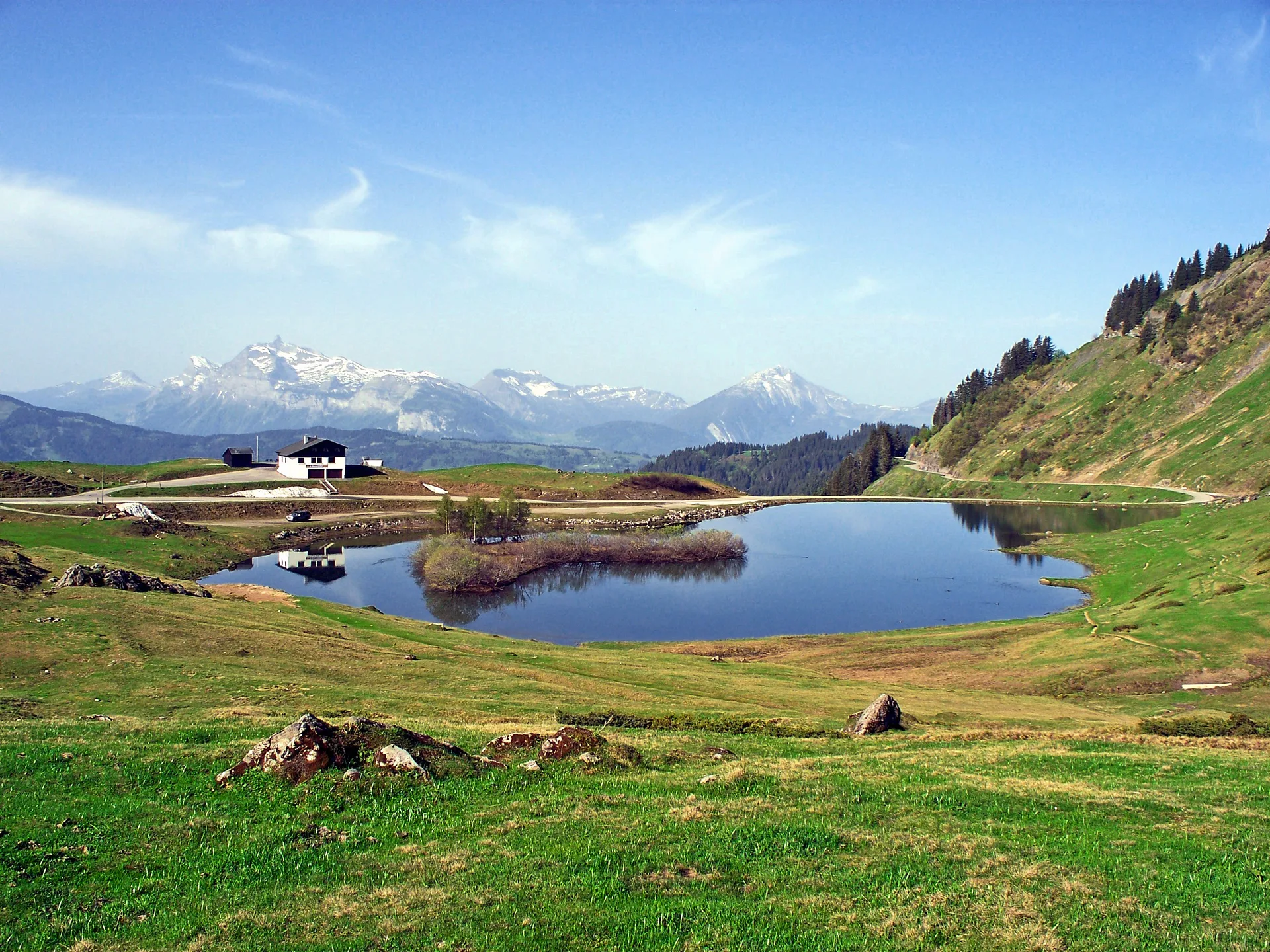 Lac de Joux Plane à Verchaix — À 204 m du lac