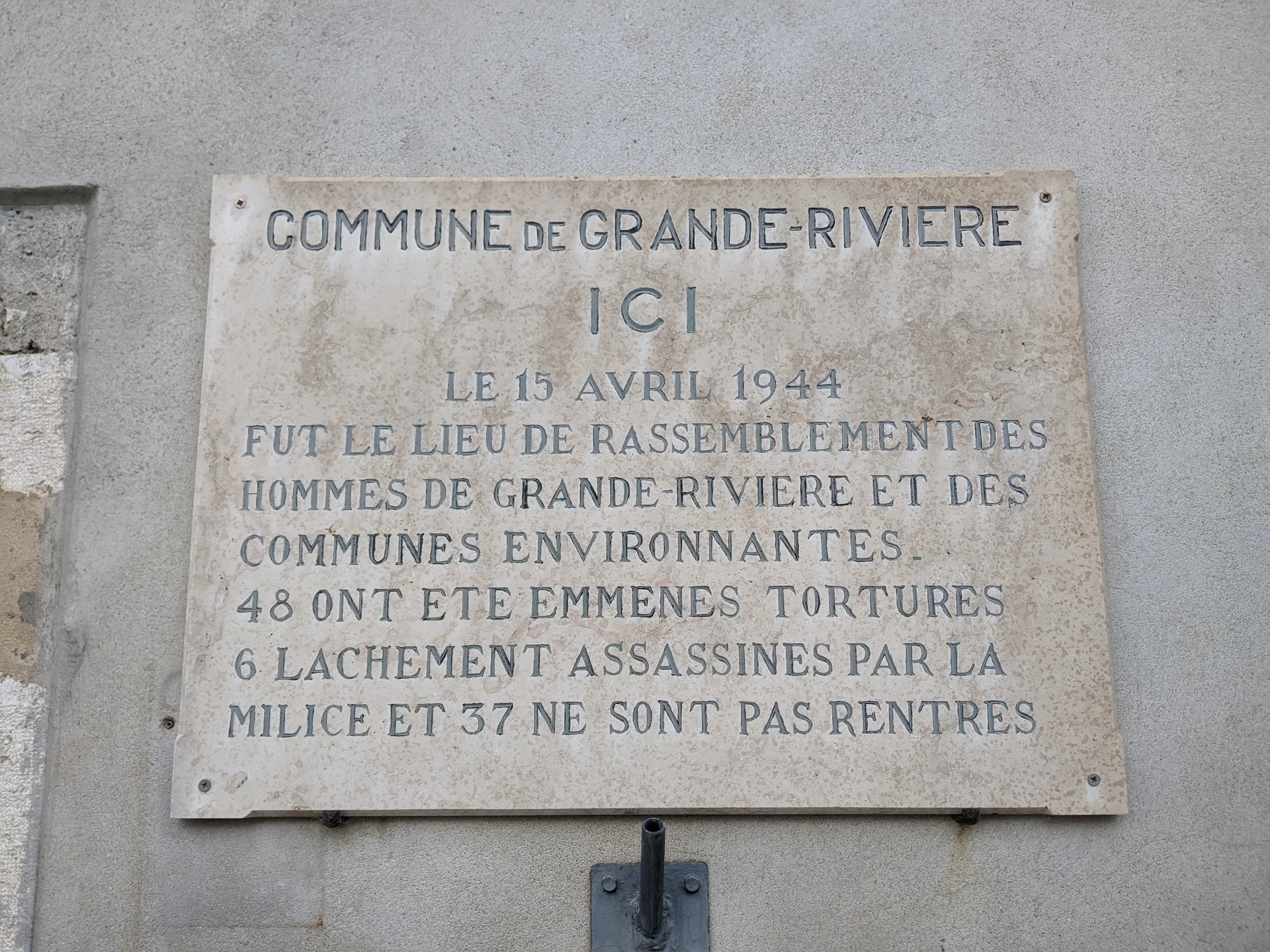 Lac de l'Abbaye à Grande-Rivière Château — À 1,5 km du lac