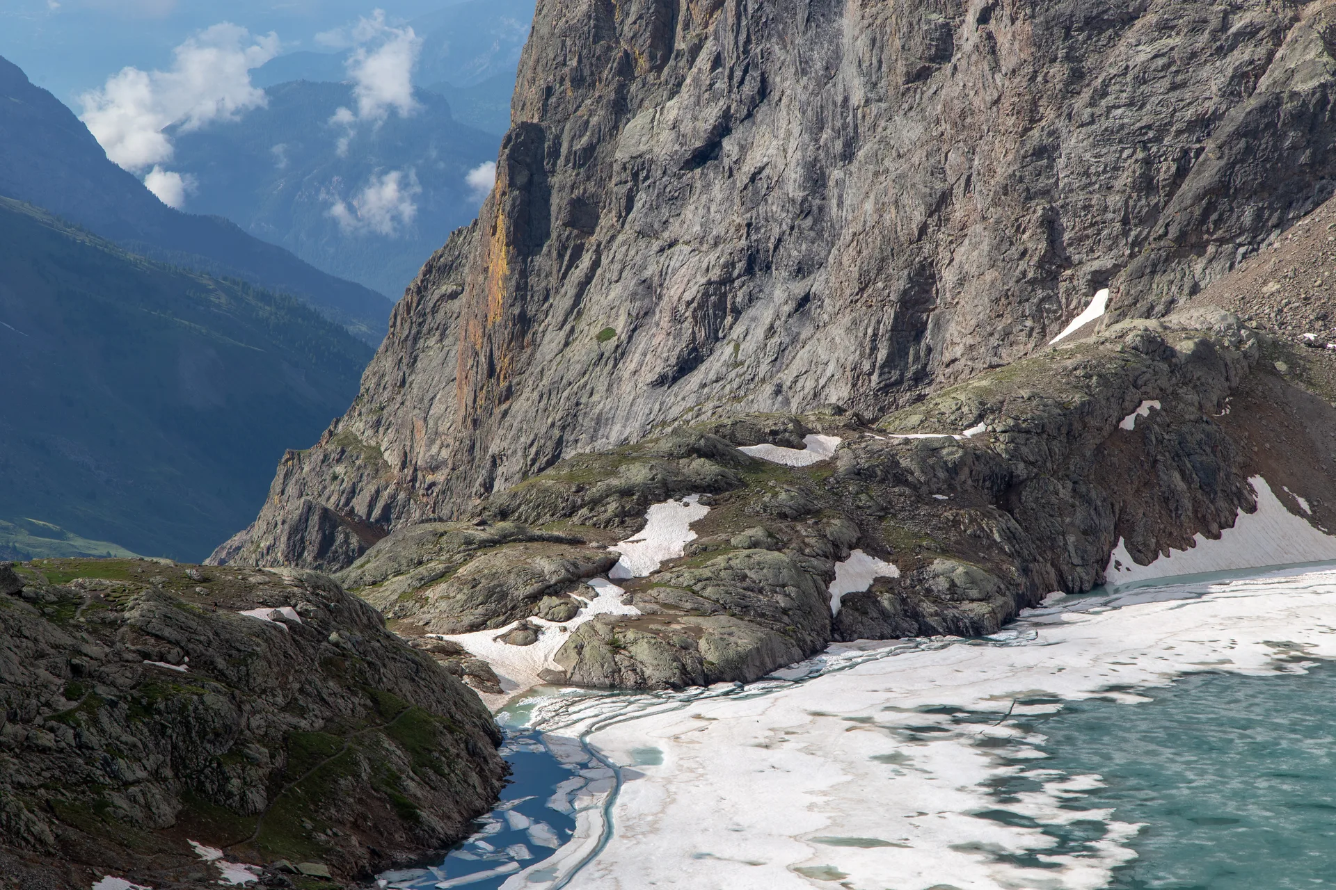 Lac de l'Eychauda à Vallouise-Pelvoux — À 512 m du lac