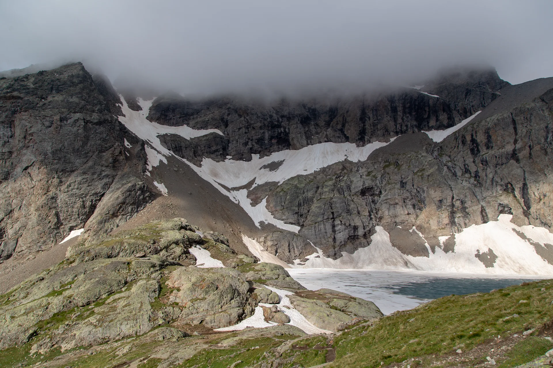 Lac de l'Eychauda à Vallouise-Pelvoux — À 221 m du lac