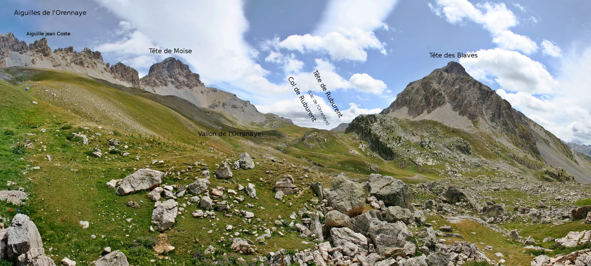 Lac de l Oronaye à Val d'Oronaye — À 1,9 km du lac