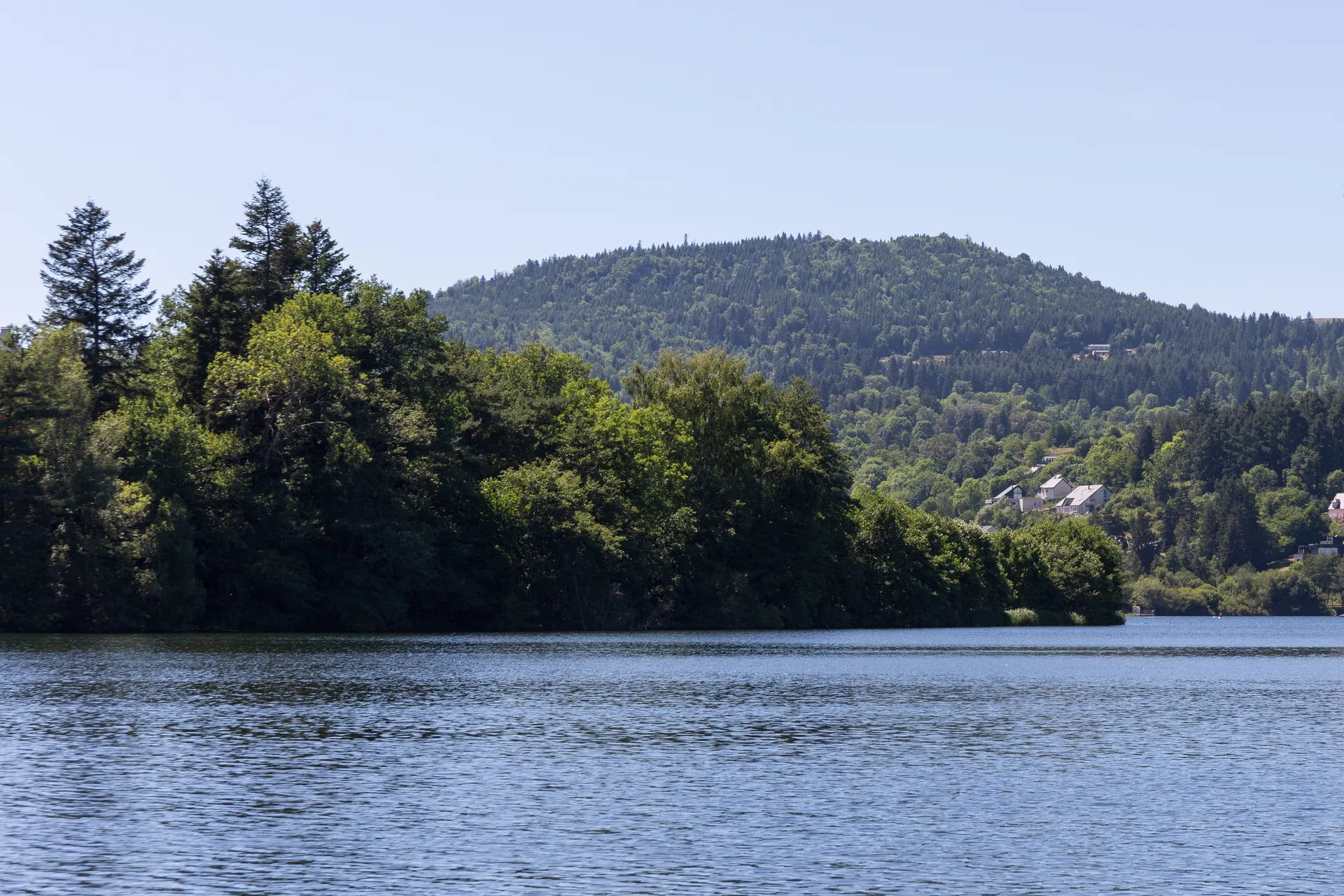 Lac de la Cassière à Aydat — À 2,9 km du lac