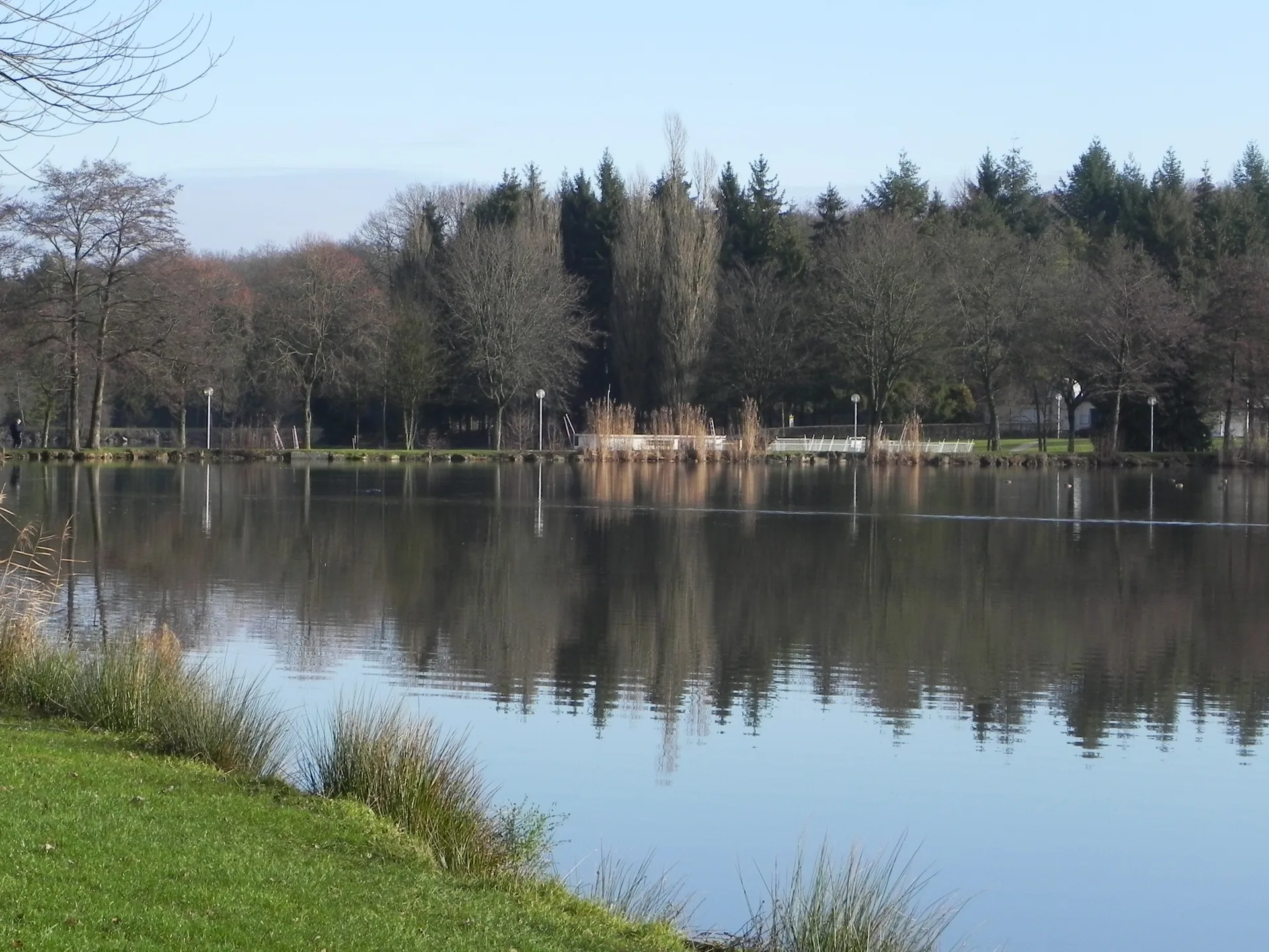 Lac de la Folie à Contrexéville — À 255 m du lac