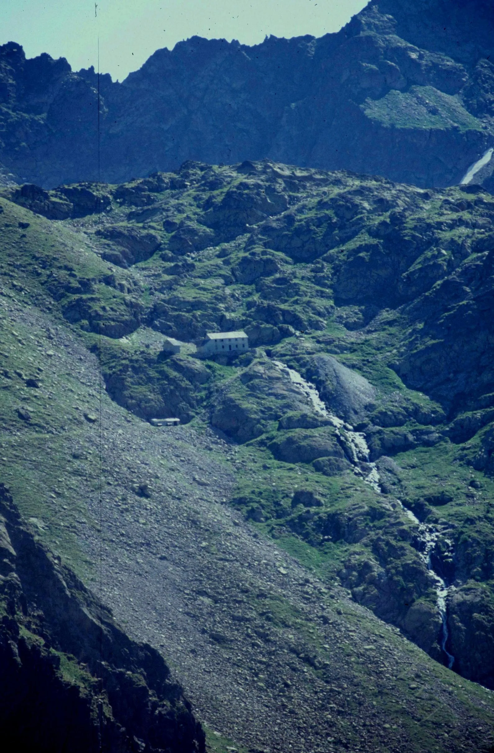 Lac de la Montagnette à Saint-Étienne-de-Tinée — À 819 m du lac