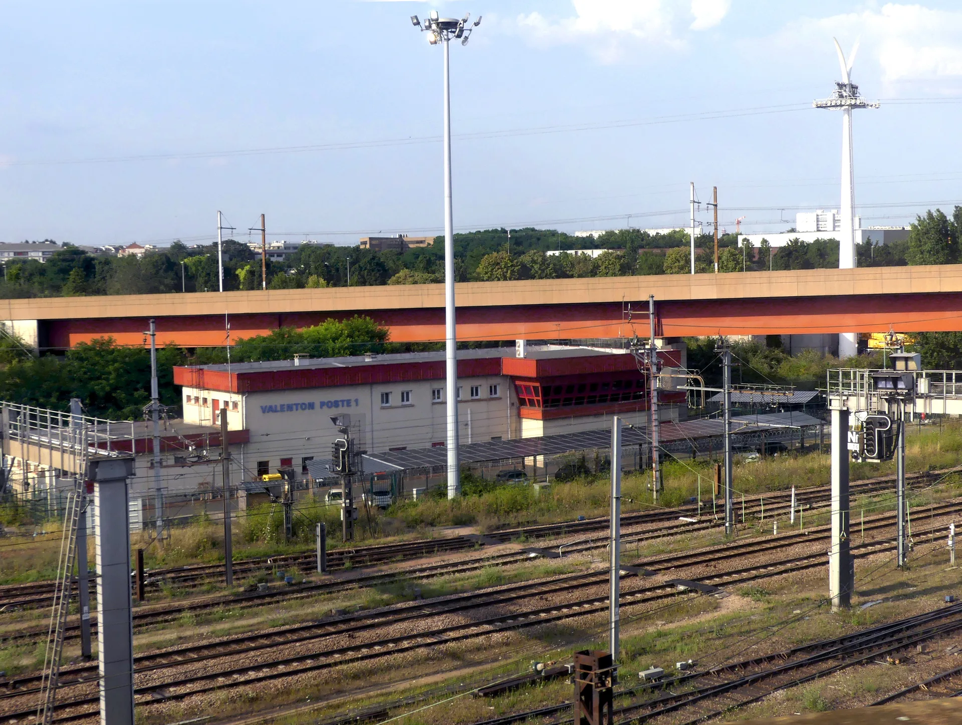 Lac de la Plage bleue à Valenton — À 335 m du lac