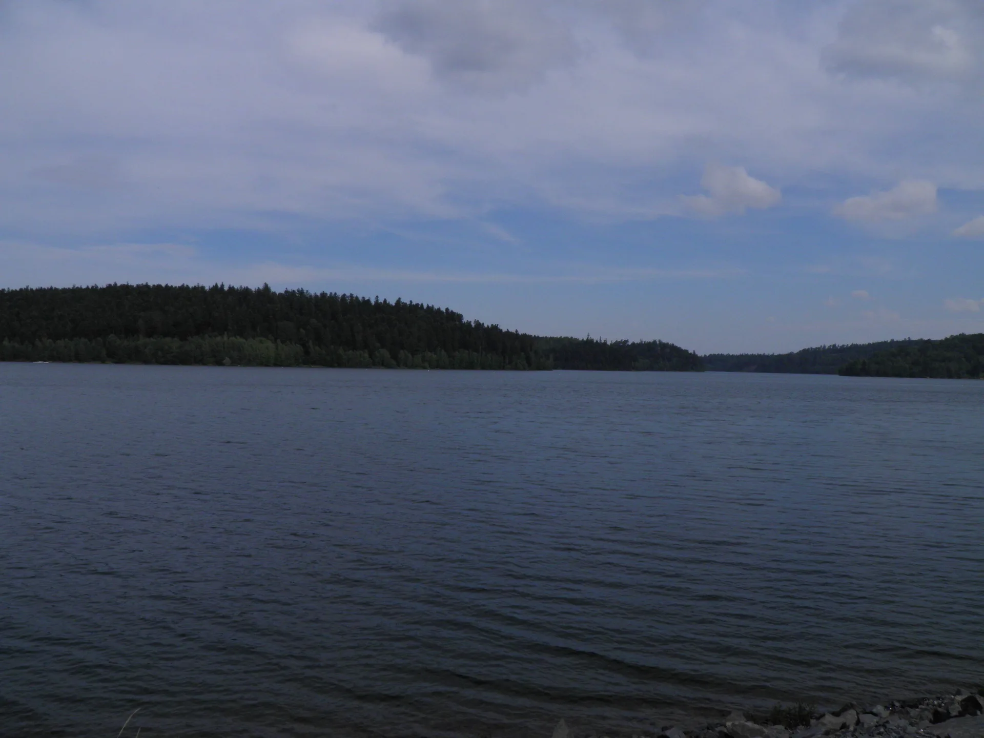 Lac de la Plaine à Celles-sur-Plaine — À 1,3 km du lac